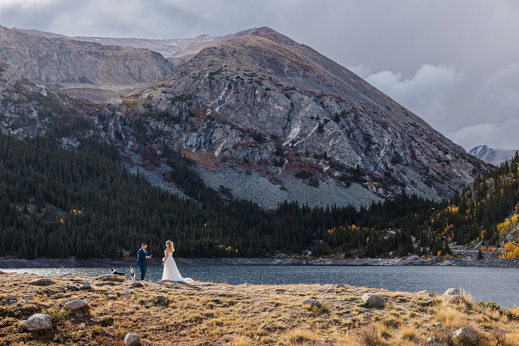 Snowy-October-Elopement-in-Breckenridge-Colorado_0013.jpg