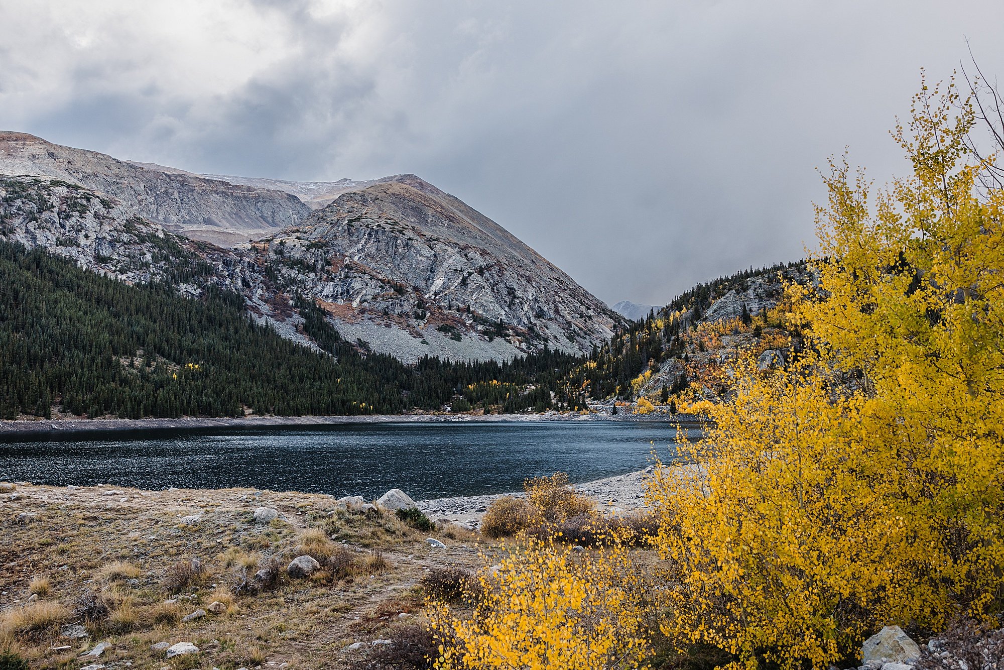 Snowy-October-Elopement-in-Breckenridge-Colorado_0022.jpg