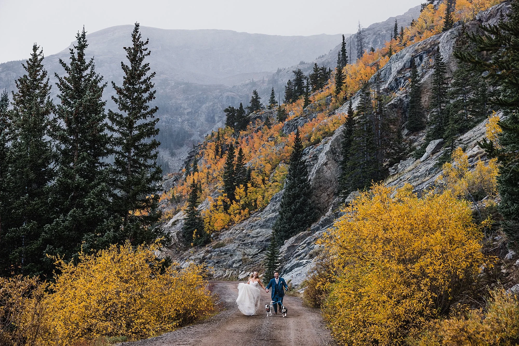 Snowy-October-Elopement-in-Breckenridge-Colorado_0028.jpg