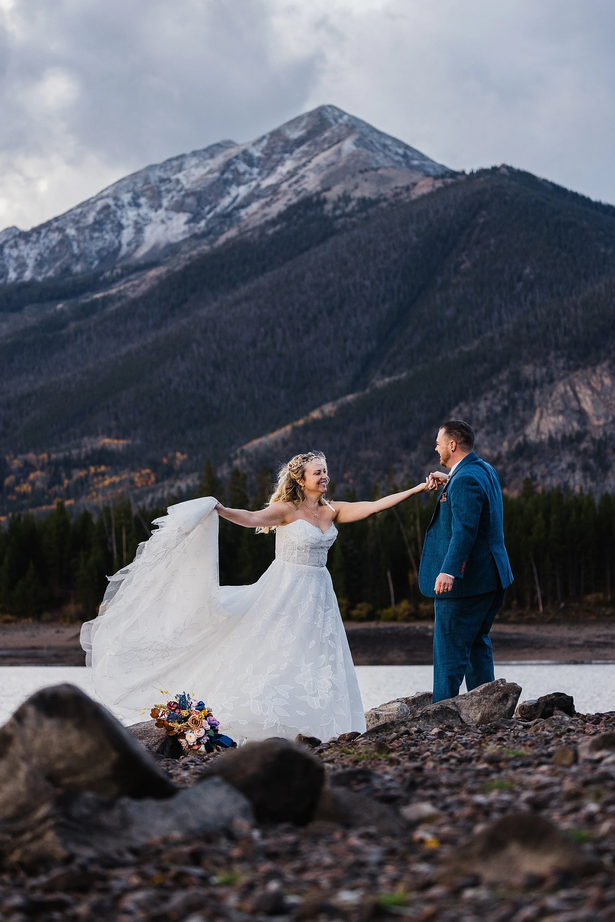 Snowy-October-Elopement-in-Breckenridge-Colorado_0049.jpg