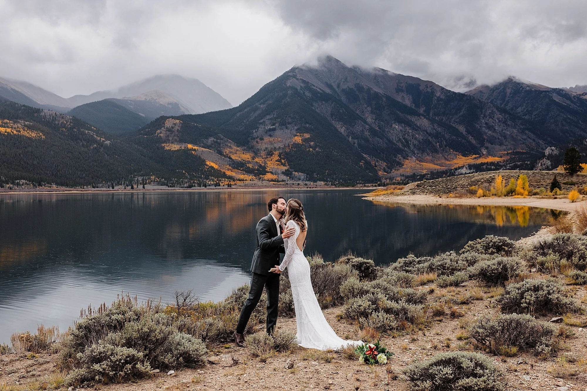Fall-Color-Elopement-in-Buena-Vista-Colorado_0014.jpg