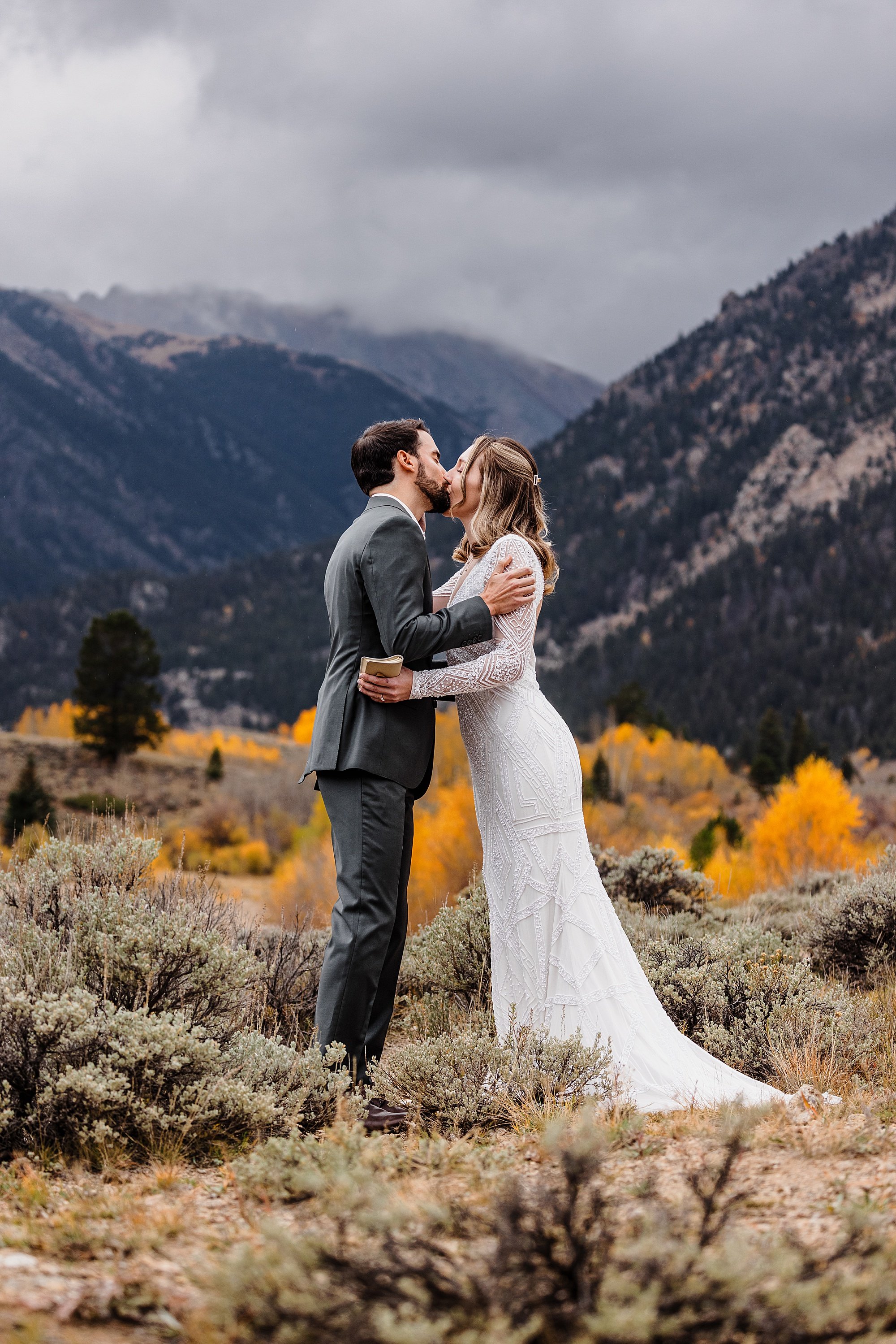 Fall-Color-Elopement-in-Buena-Vista-Colorado_0015.jpg