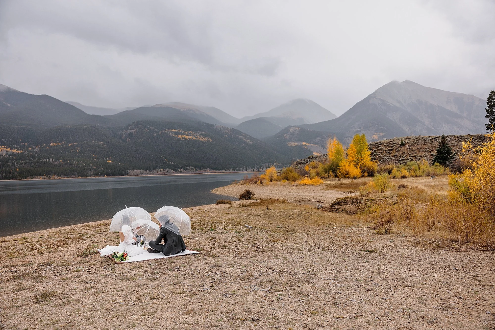 Fall-Color-Elopement-in-Buena-Vista-Colorado_0020.jpg