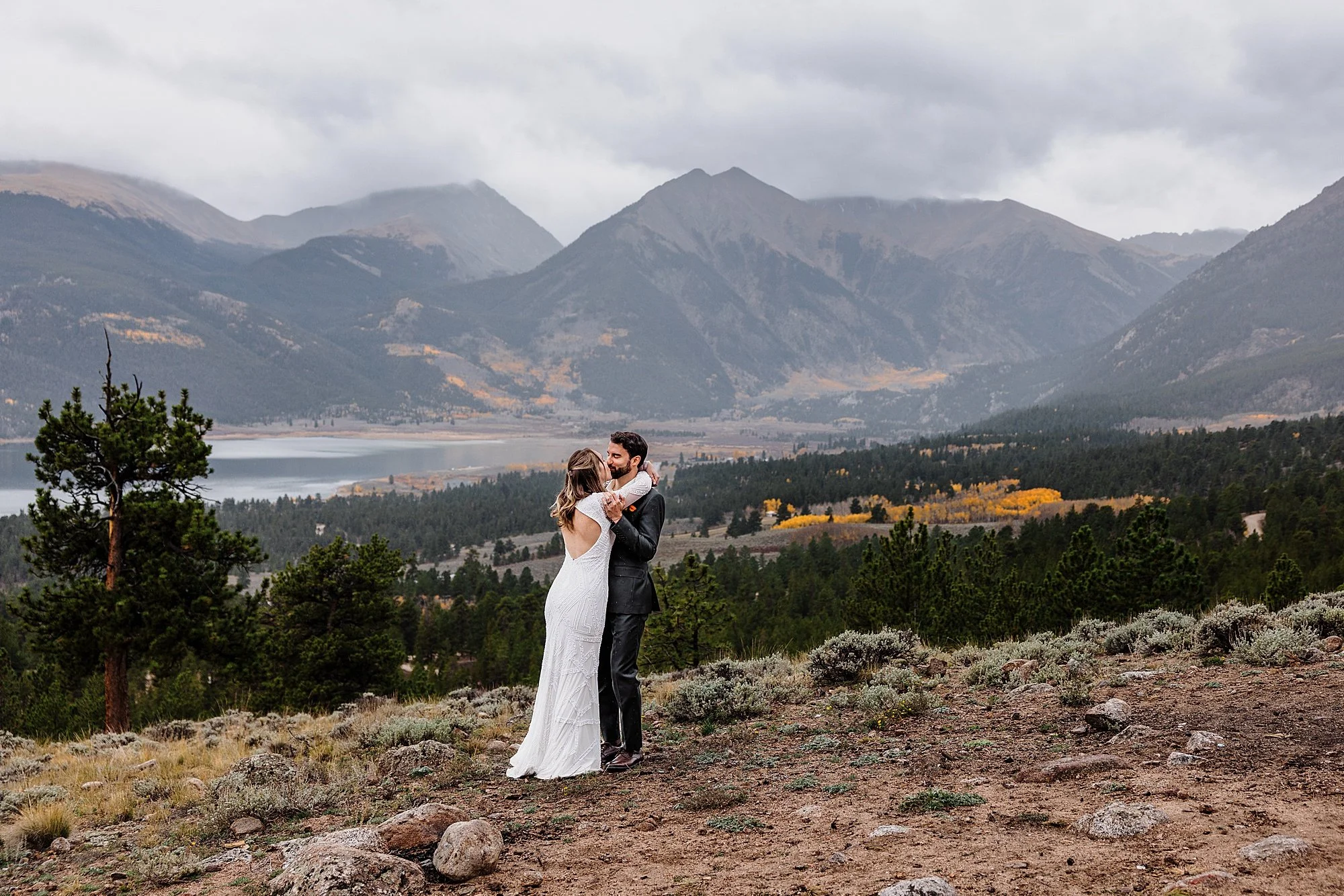 Fall-Color-Elopement-in-Buena-Vista-Colorado_0026.jpg