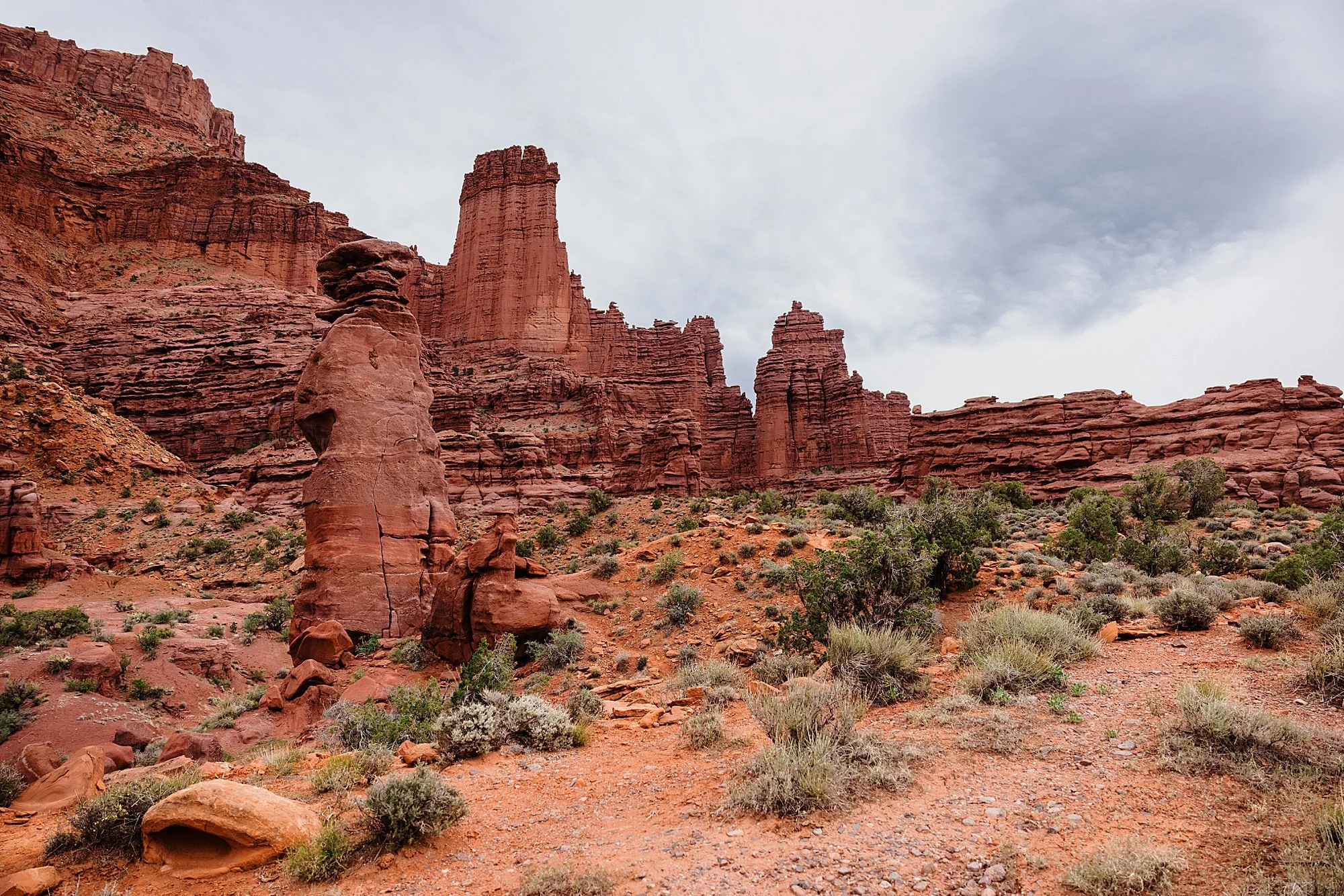 April-Moab-Elopement-Photographer_0001.jpg