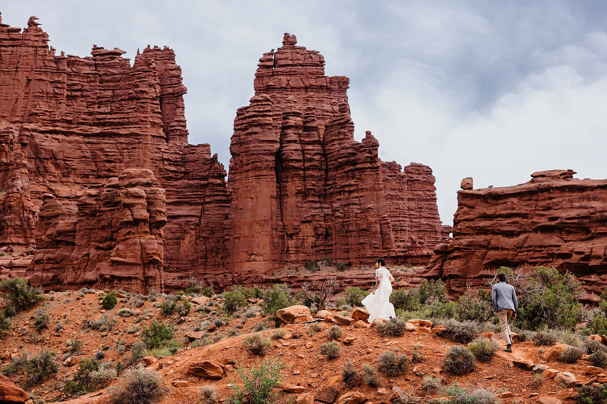 April-Moab-Elopement-Photographer_0008.jpg