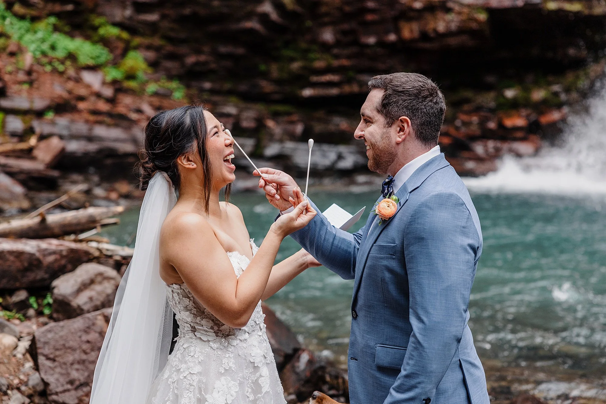 Summer-Waterfall-and-Off-Road-Elopement-in-Ouray-Colorado_0018.jpg