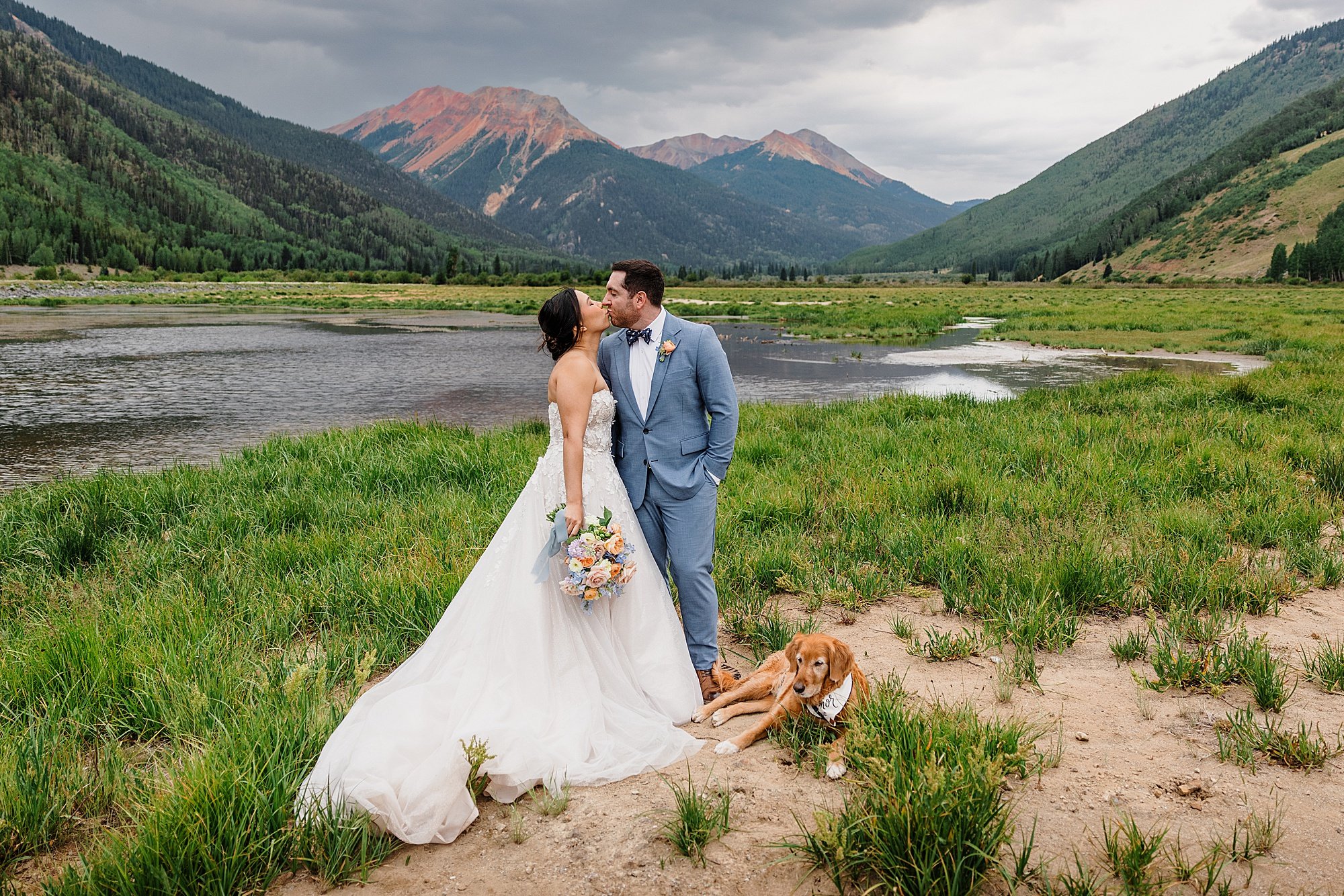 Summer-Waterfall-and-Off-Road-Elopement-in-Ouray-Colorado_0046.jpg