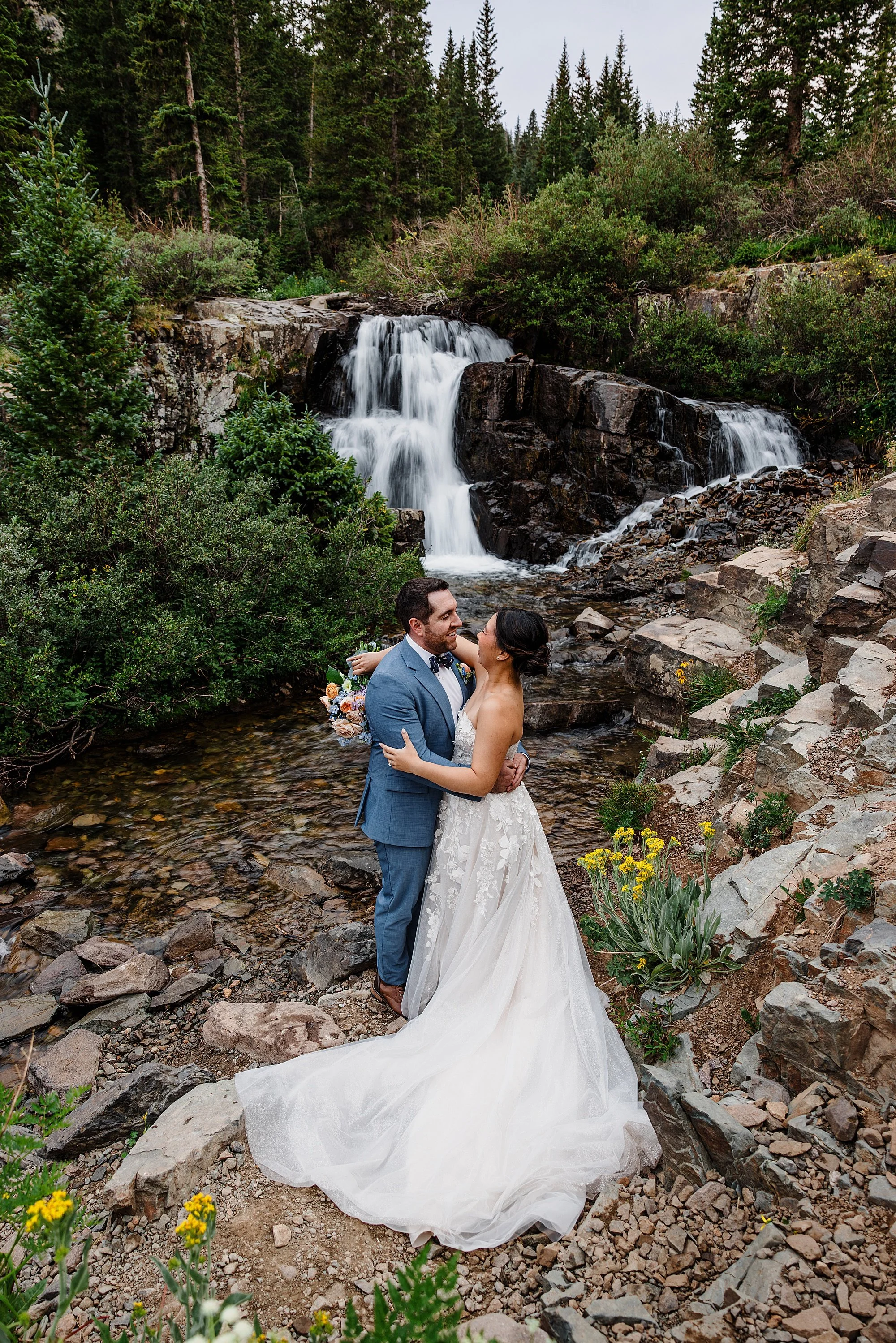 Summer-Waterfall-and-Off-Road-Elopement-in-Ouray-Colorado_0070.jpg