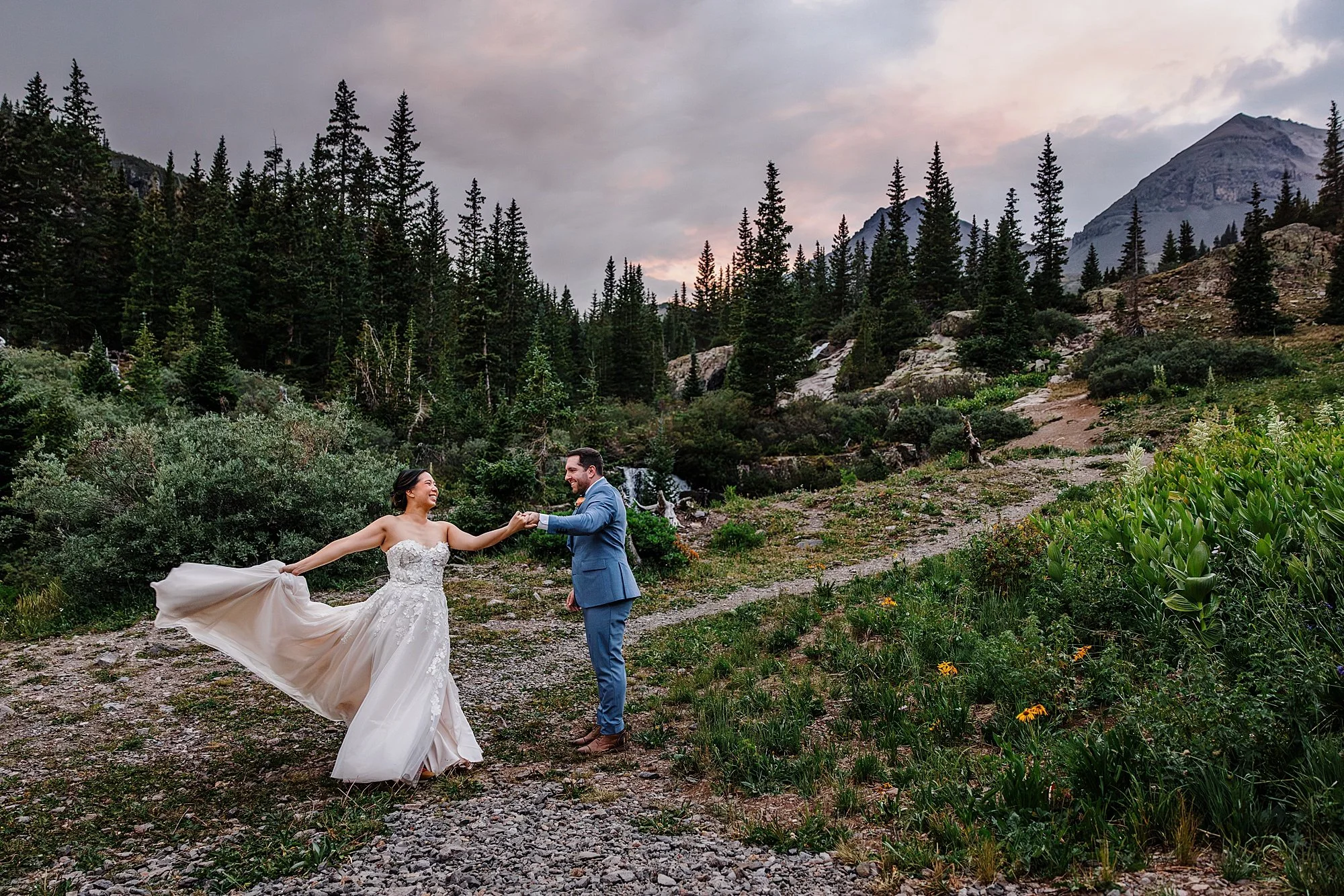 Summer-Waterfall-and-Off-Road-Elopement-in-Ouray-Colorado_0076.jpg