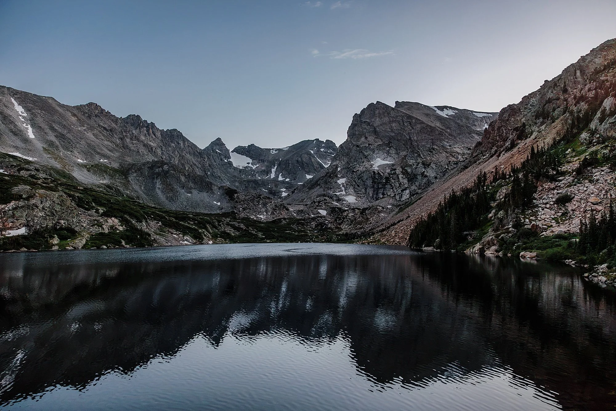 Summer-Hiking-Elopement-to-an-Alpine-Lake-in-Colorado_059.jpg