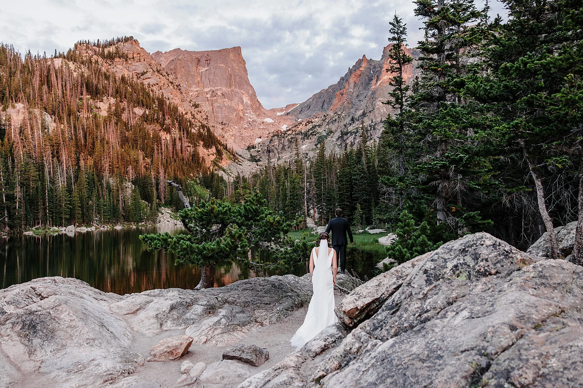 Moraine-Park-Amphitheater-Wedding-in-Rocky-Mountain-National-Park_0008.jpg
