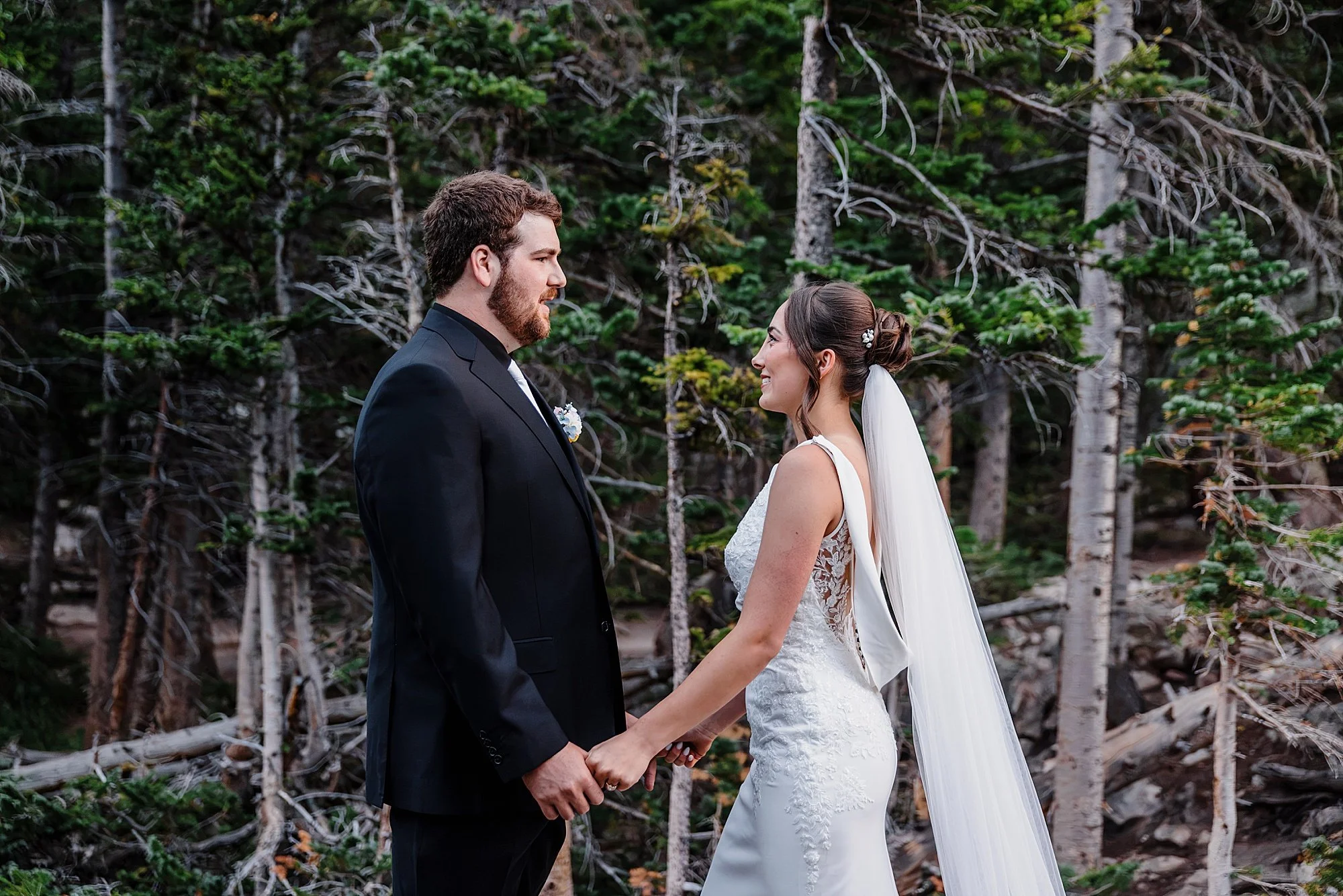Moraine-Park-Amphitheater-Wedding-in-Rocky-Mountain-National-Park_0012.jpg