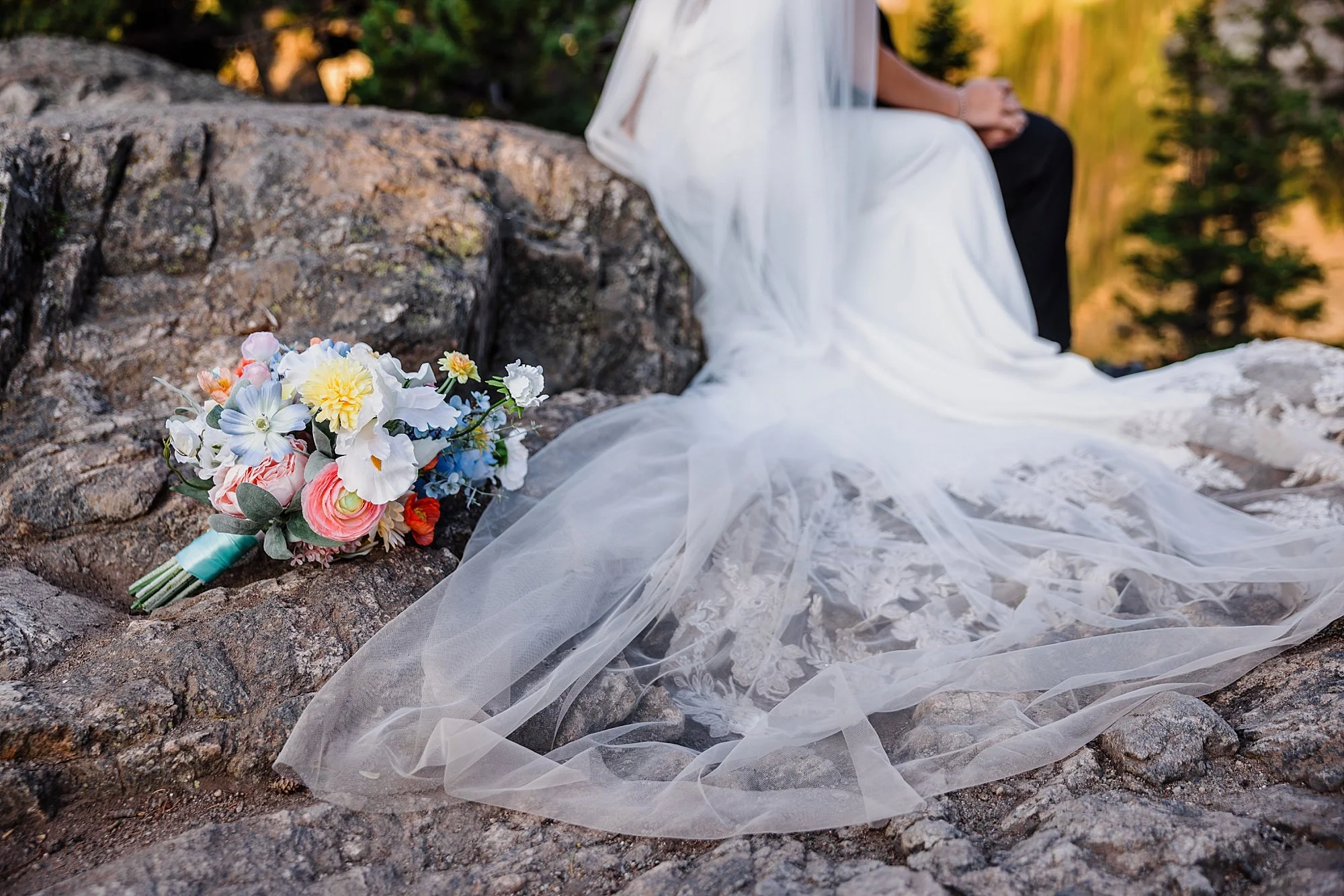 Moraine-Park-Amphitheater-Wedding-in-Rocky-Mountain-National-Park_0025.jpg