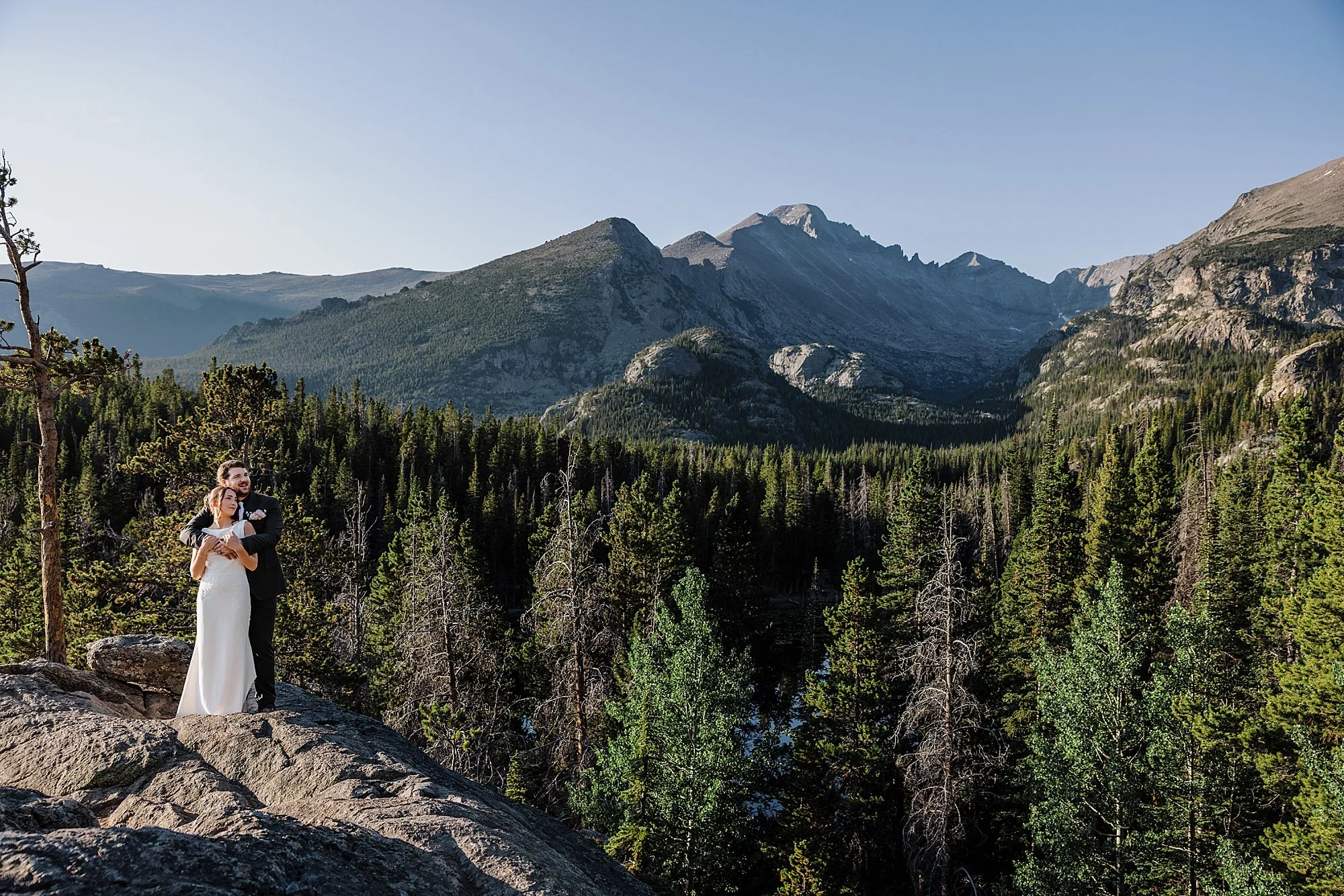 Moraine-Park-Amphitheater-Wedding-in-Rocky-Mountain-National-Park_0035.jpg