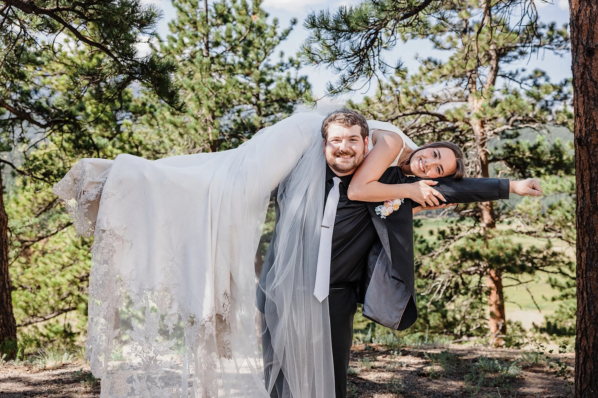 Moraine-Park-Amphitheater-Wedding-in-Rocky-Mountain-National-Park_0059.jpg