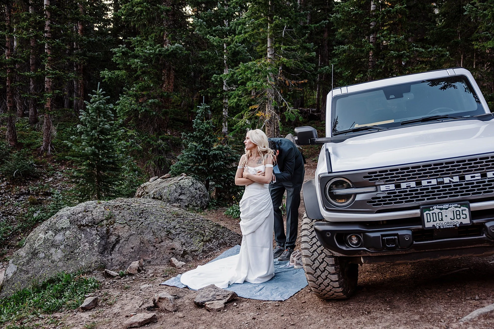 Ouray-Colorado-Elopement-Off-Road-and-Waterfalls_0003.jpg