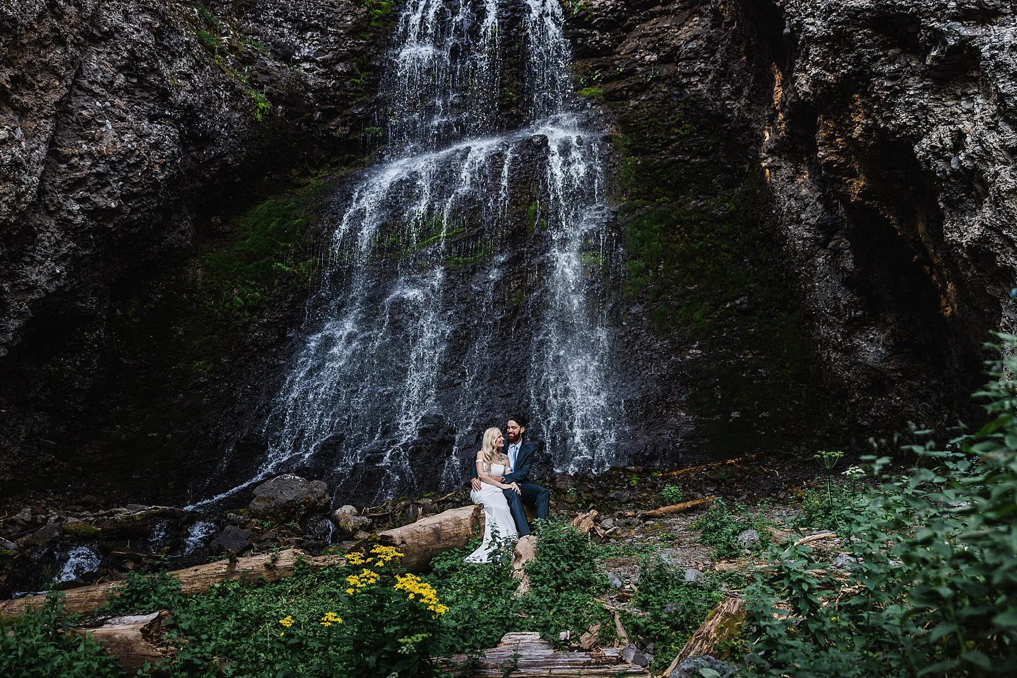 Ouray-Colorado-Elopement-Off-Road-and-Waterfalls_0035.jpg