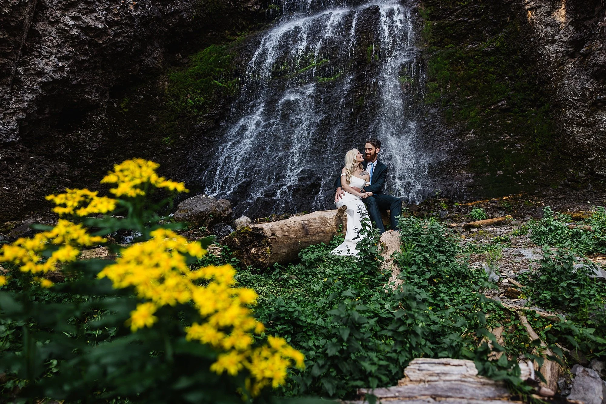 Ouray-Colorado-Elopement-Off-Road-and-Waterfalls_0036.jpg