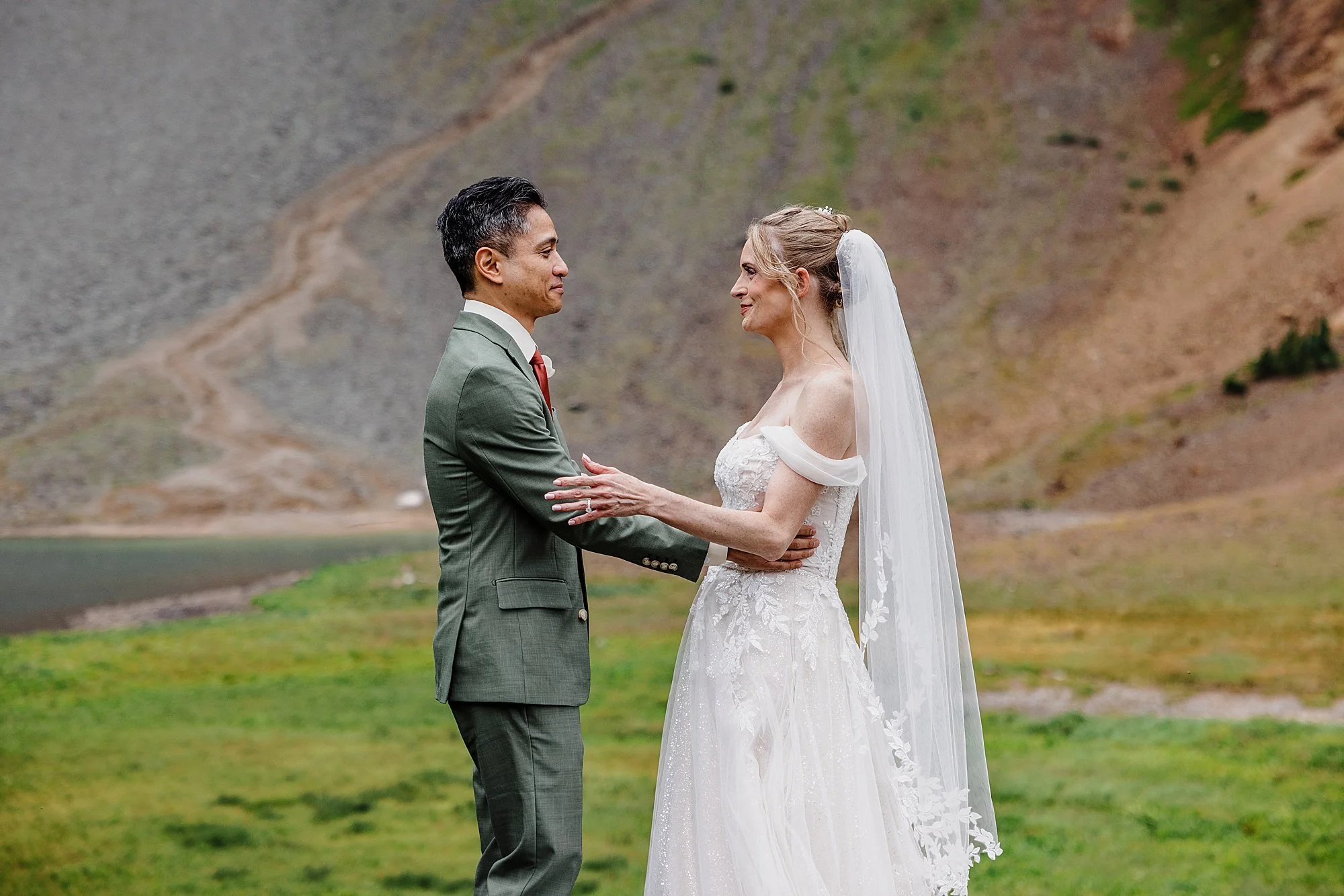 Adventure-Elopement-in-Ouray-Colorado-004.jpg