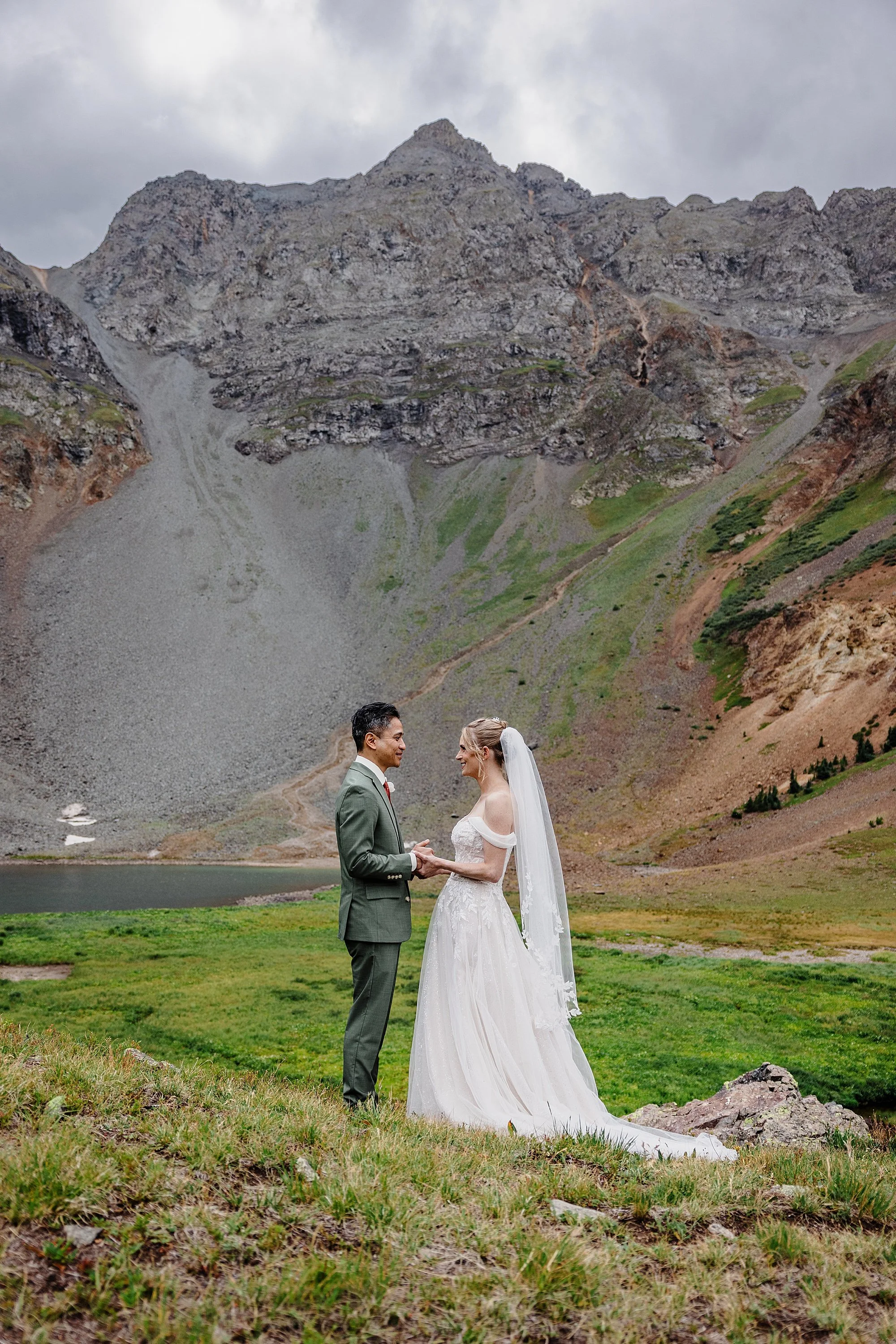 Adventure-Elopement-in-Ouray-Colorado-005.jpg