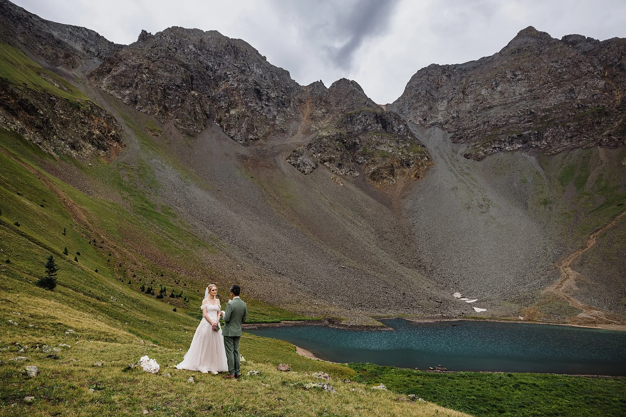 Adventure-Elopement-in-Ouray-Colorado-011.jpg