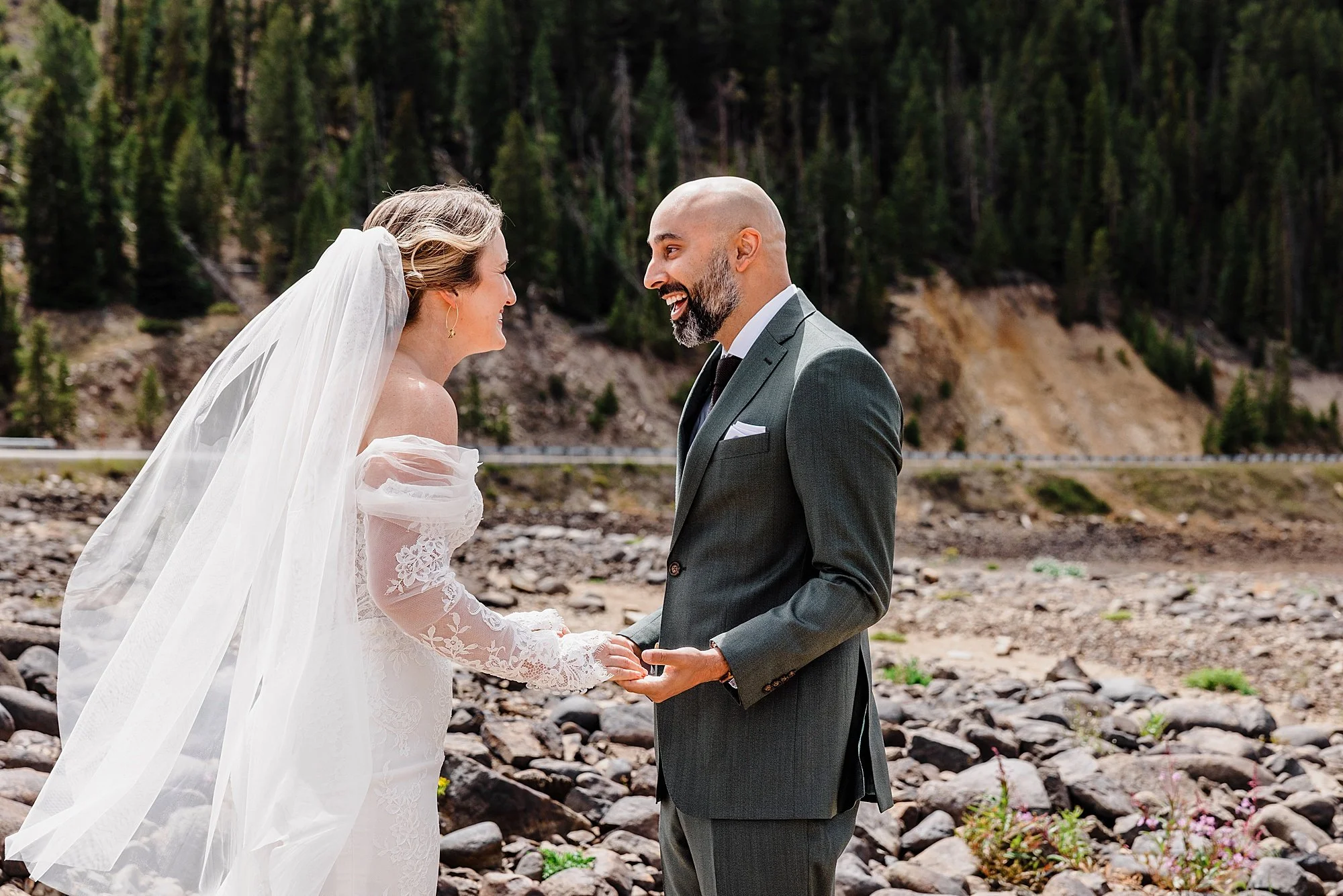 Wedding-at-the-new-Sapphire-Point-Overlook-in-Breckenridge-Colorado_0006.jpg