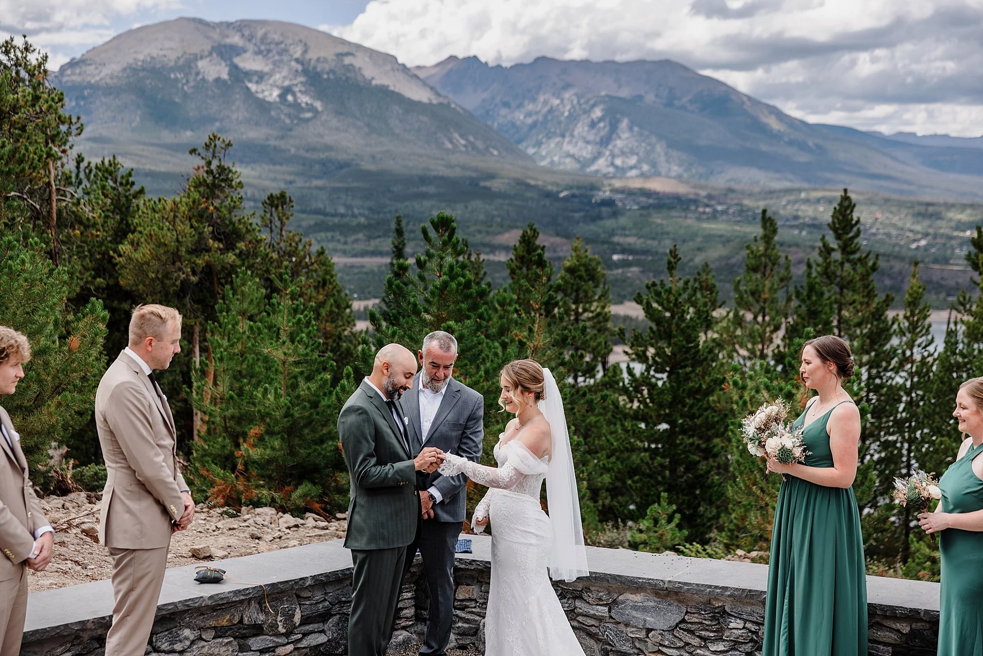 Wedding-at-the-new-Sapphire-Point-Overlook-in-Breckenridge-Colorado_0028.jpg