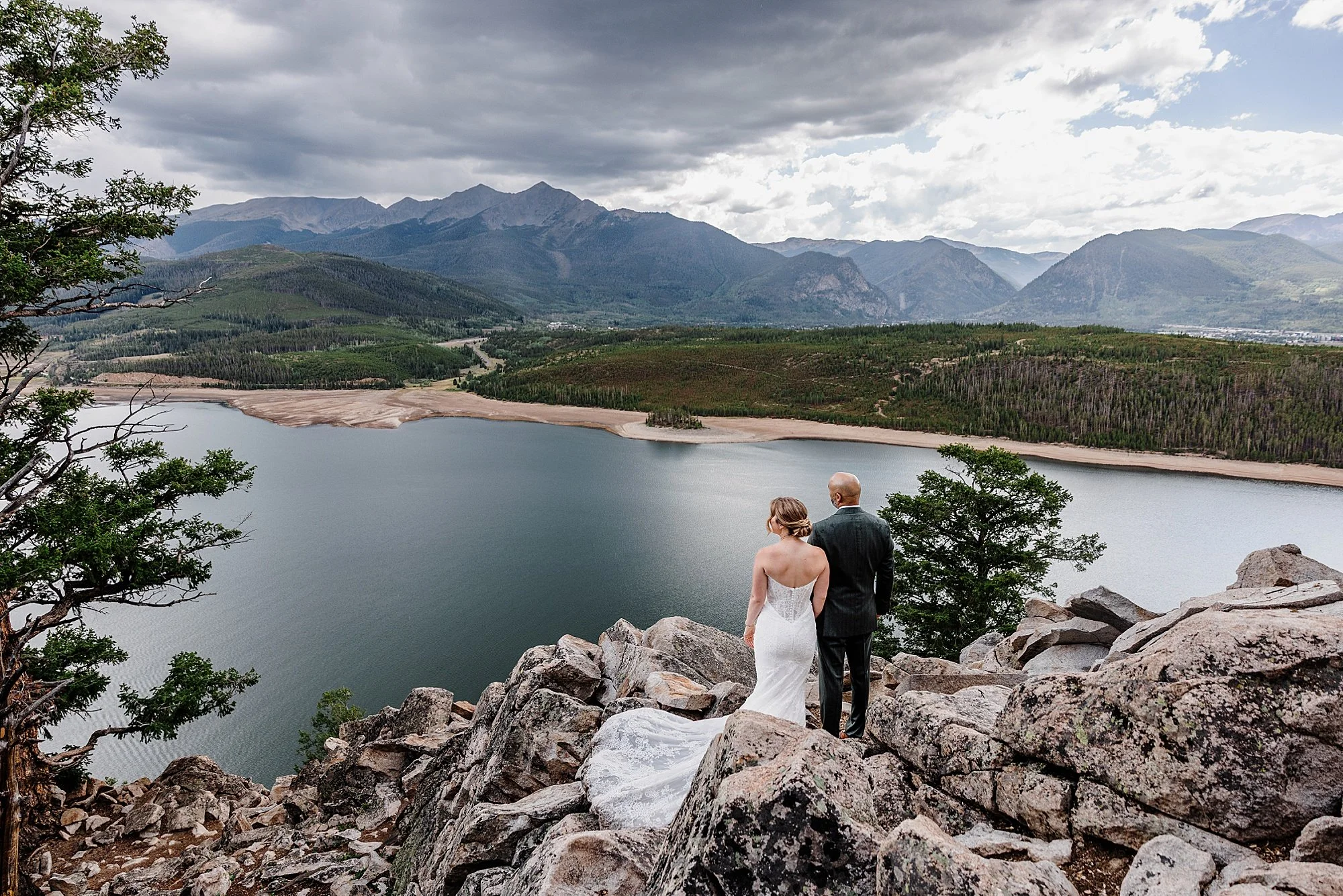 Wedding-at-the-new-Sapphire-Point-Overlook-in-Breckenridge-Colorado_0046.jpg