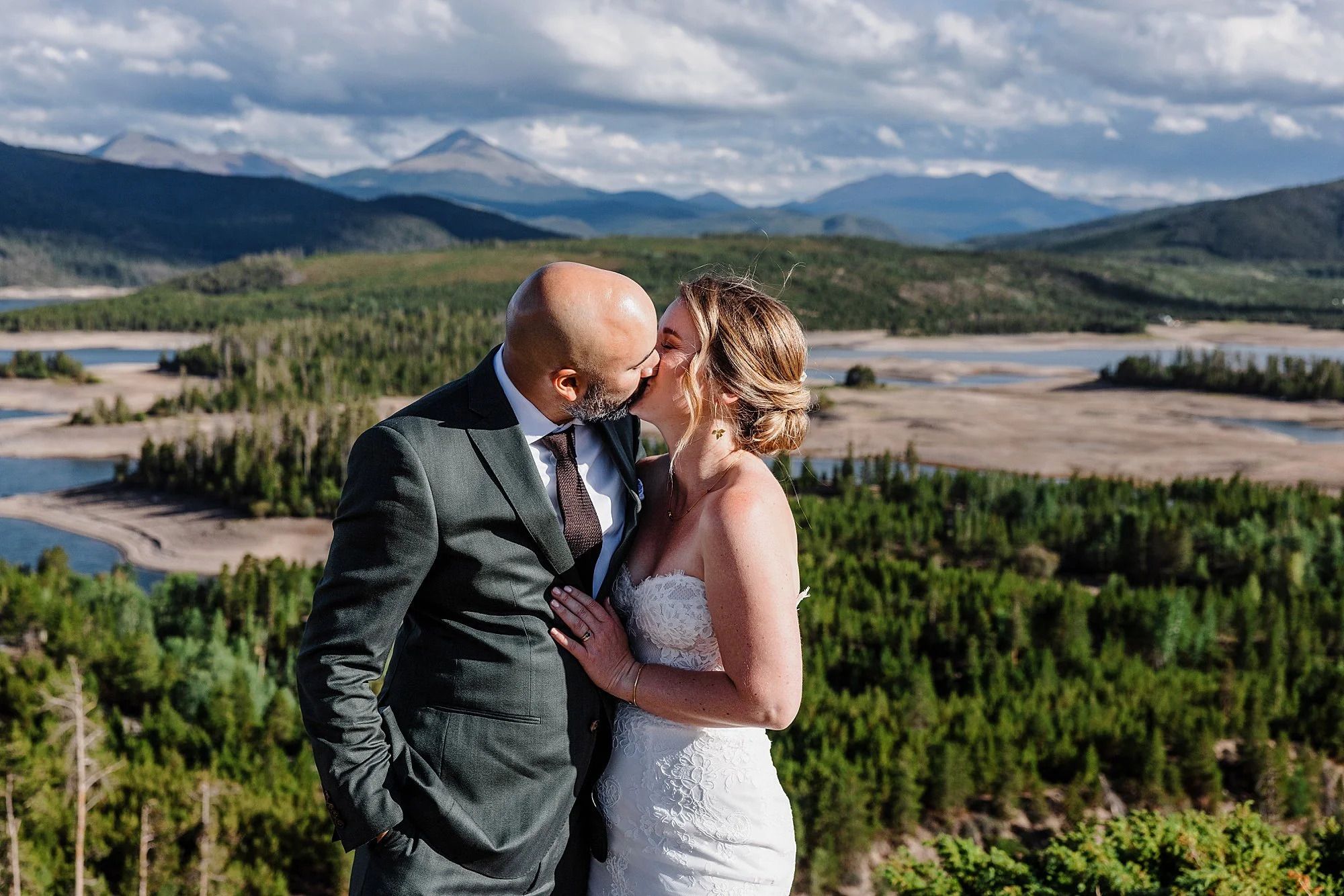 Wedding-at-the-new-Sapphire-Point-Overlook-in-Breckenridge-Colorado_0063.jpg
