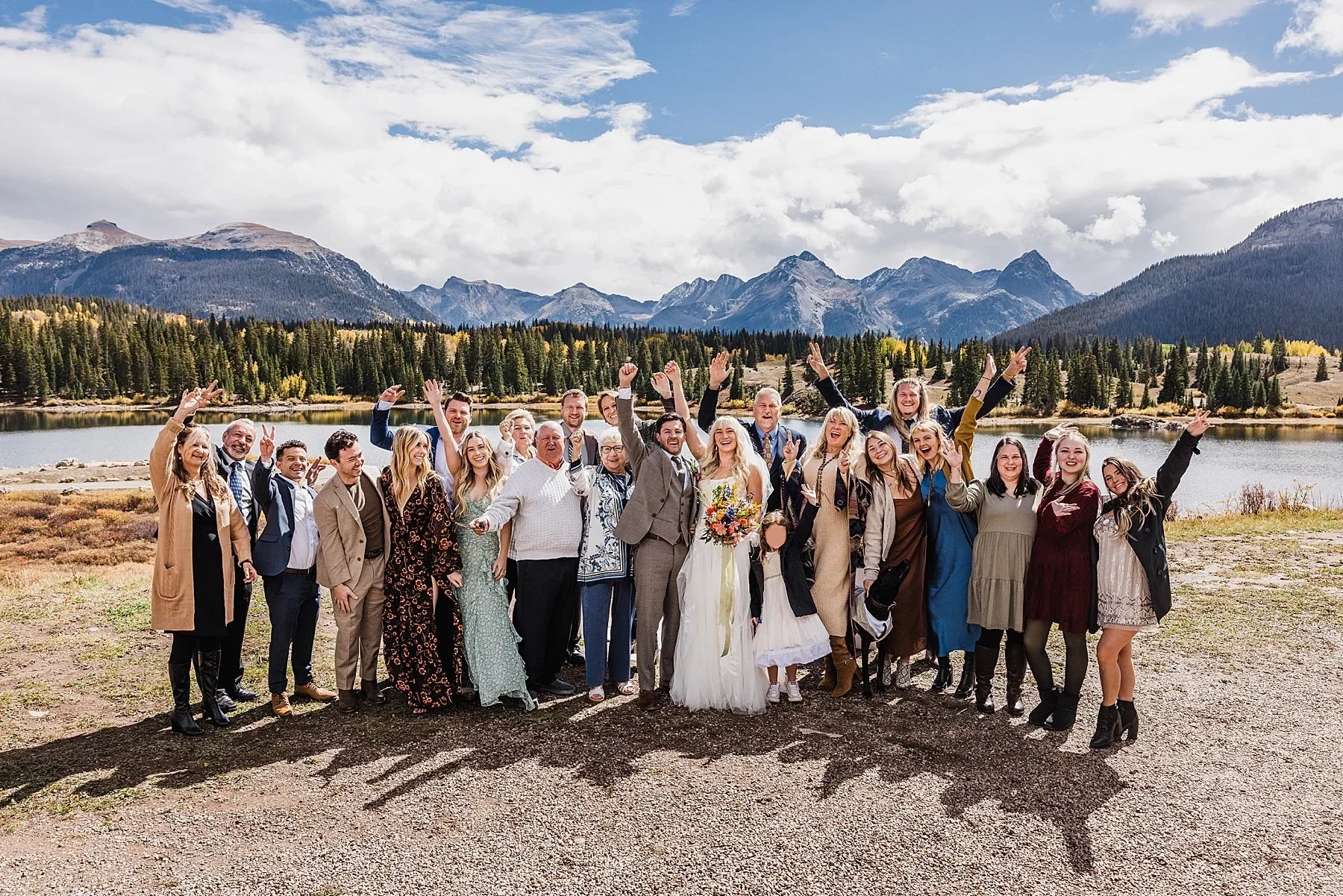 Small-Wedding-in-Ouray-Colorado-Mountains_0029.webp