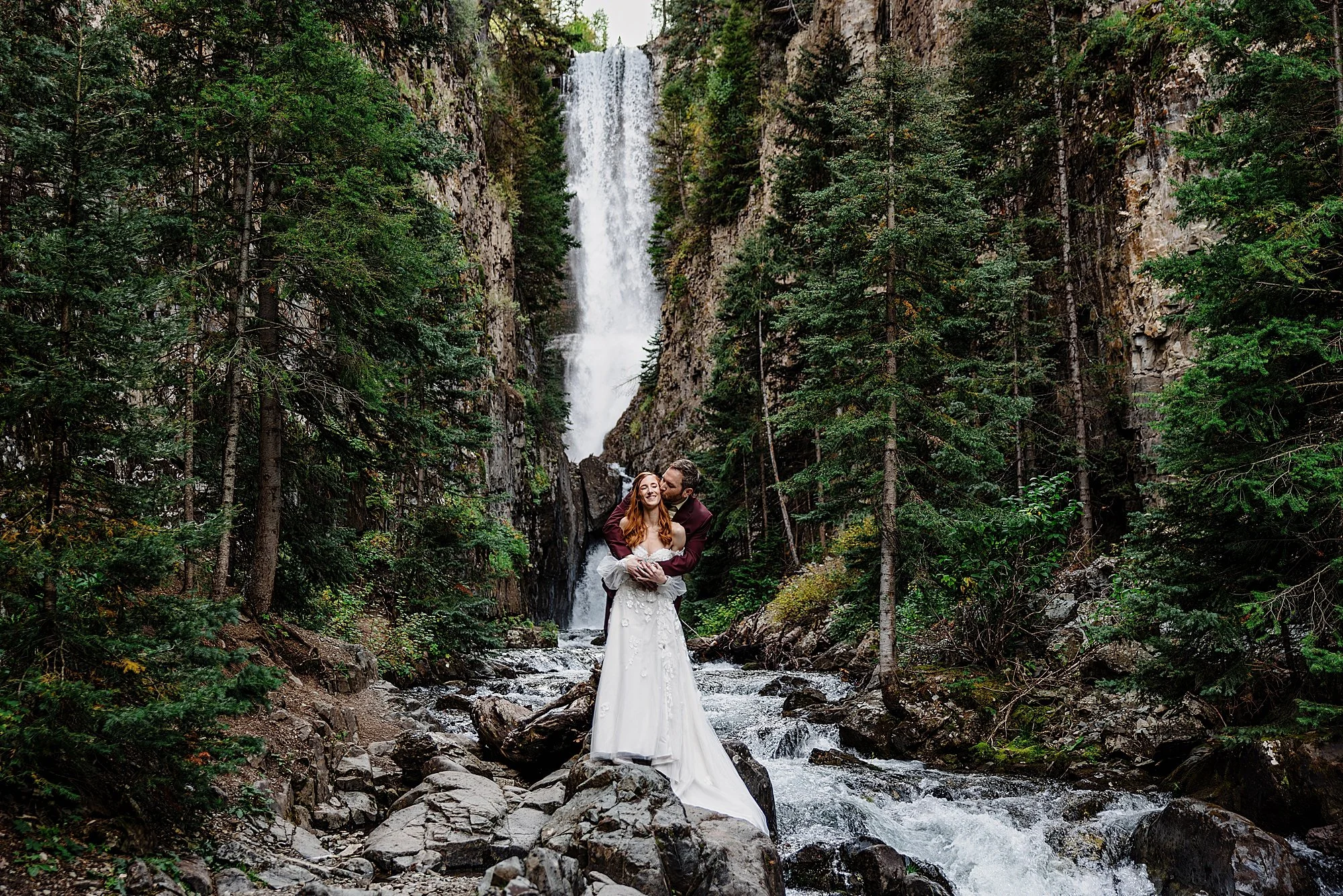 Sunset-Waterfall-Elopement-in-Telluride_0019.jpg