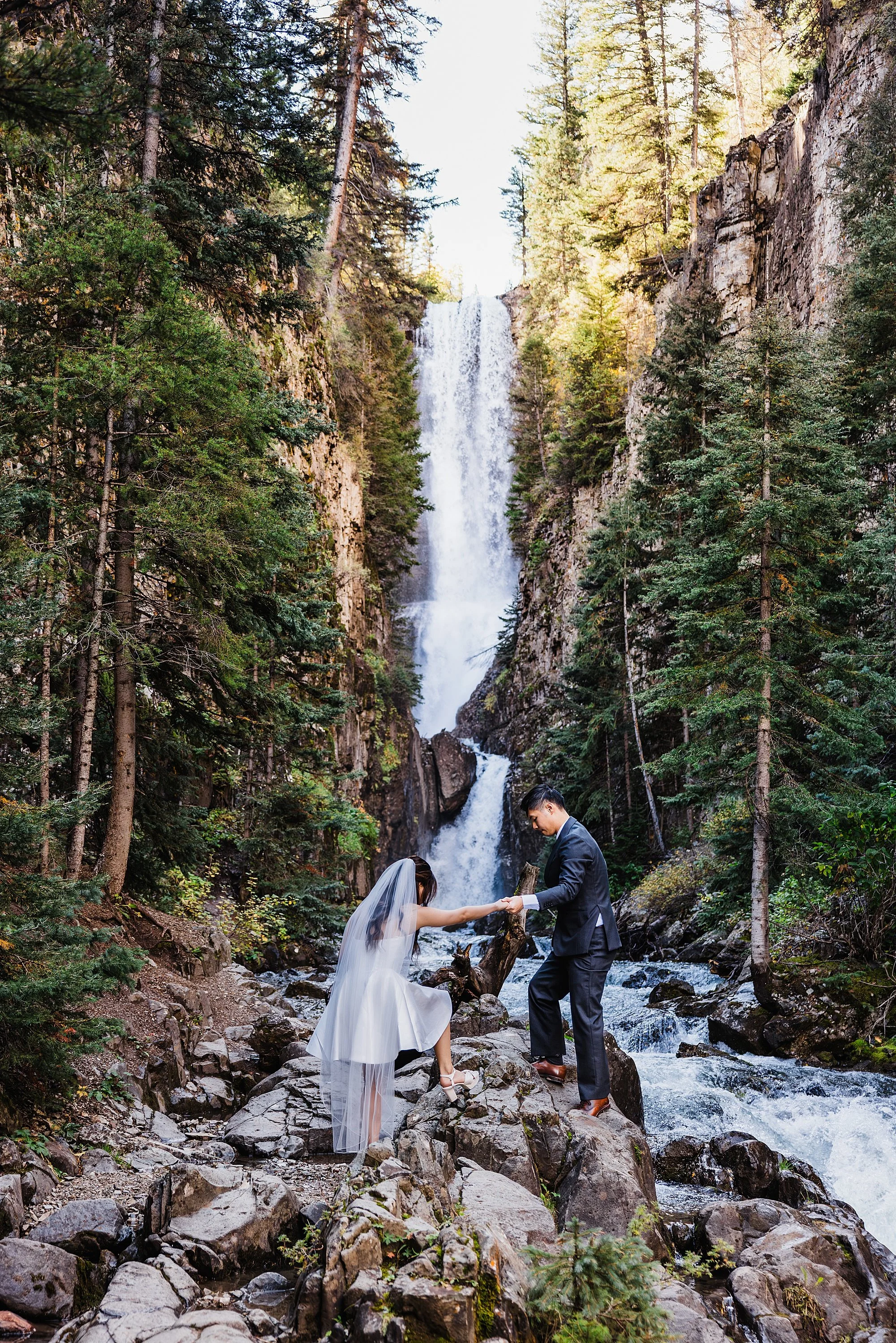 Fall-Elopement-in-Telluride-Colorado-Sunrise-to-Sunset_0032.jpg