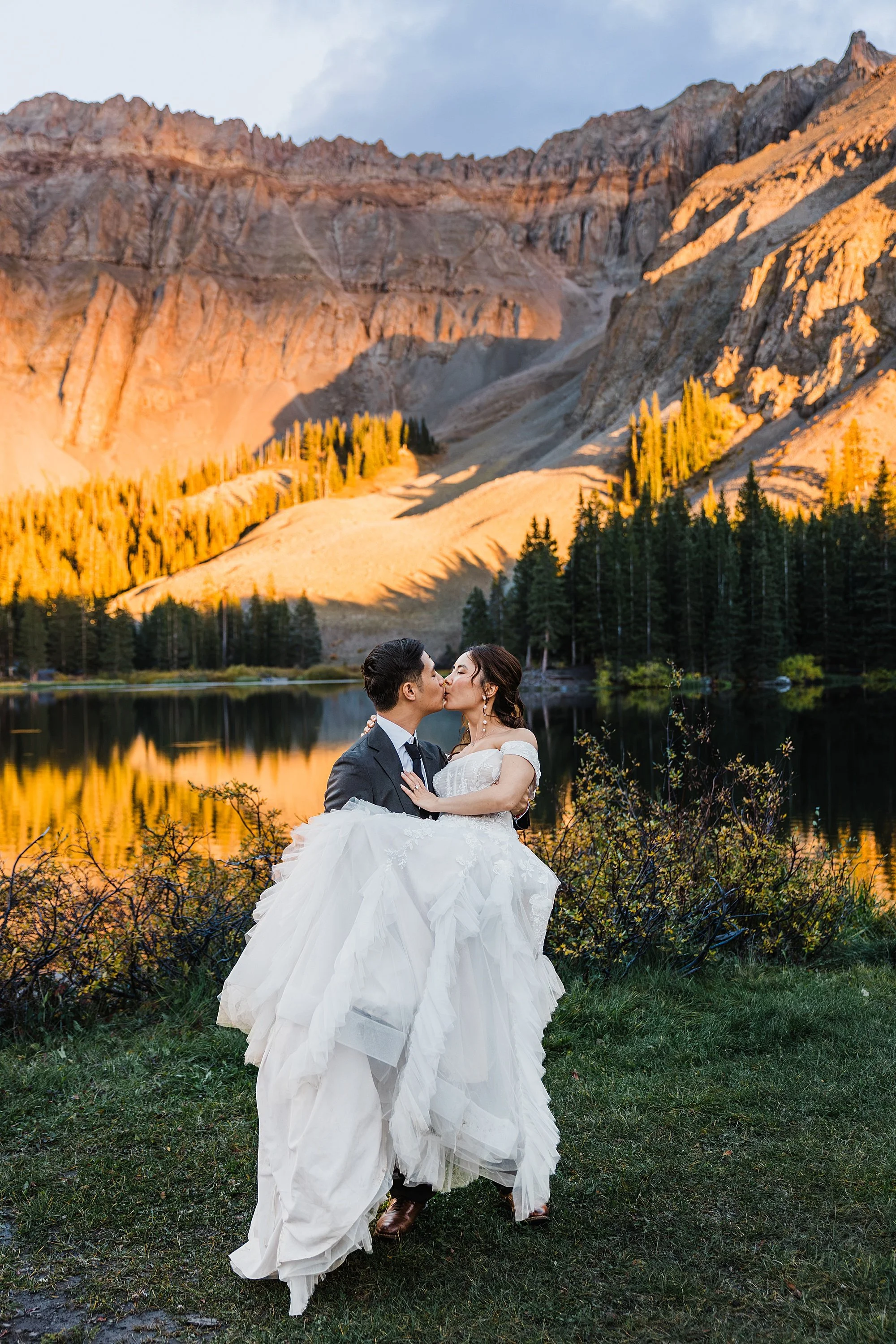 Fall-Elopement-in-Telluride-Colorado-Sunrise-to-Sunset_0080.jpg