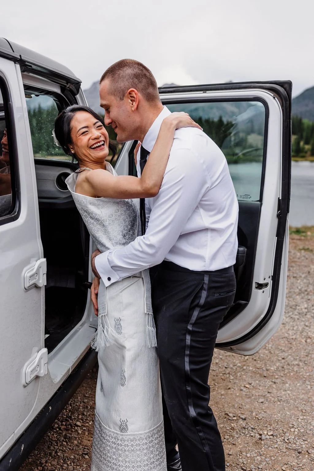 2-Day-Elopement-in-Ouray-Colorado_Vow-of-the-Wild-019.jpg