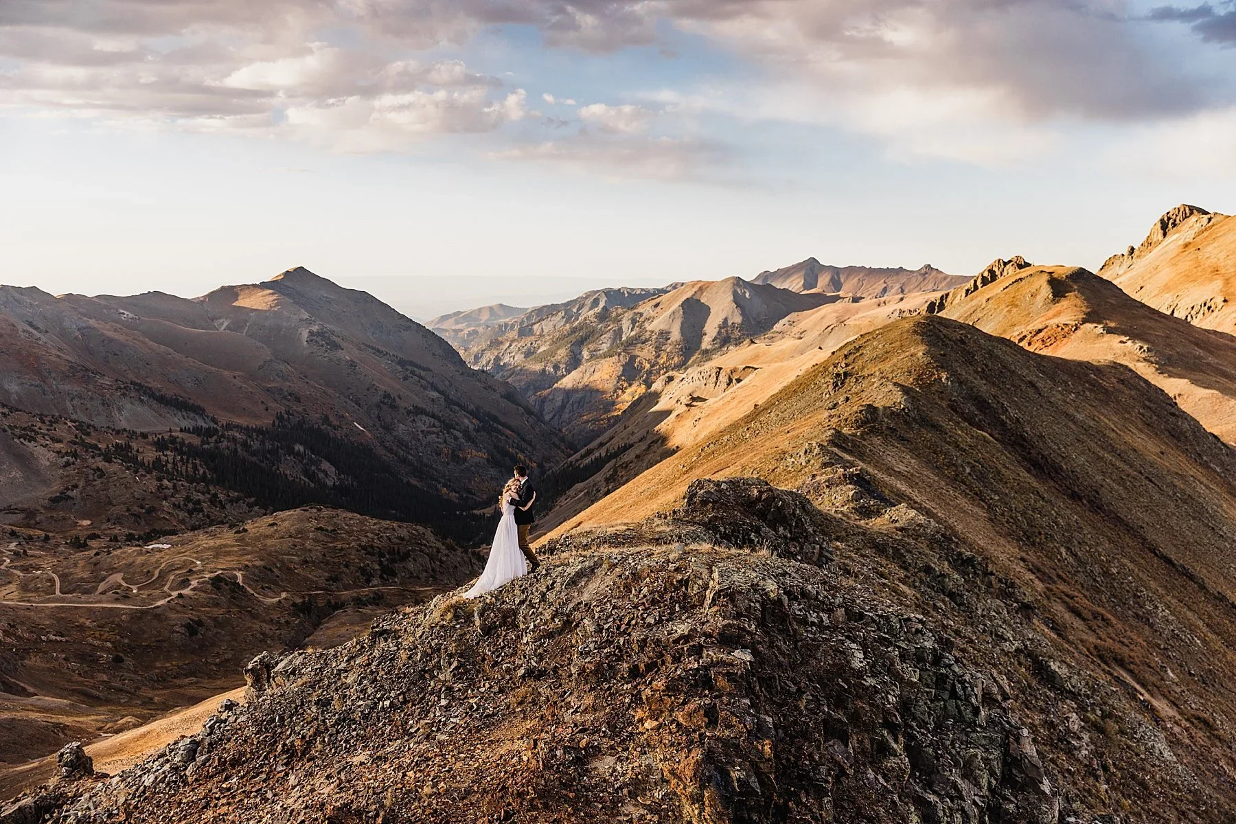 Fall-Ouray-Off-Road-Elopement-in-Colorado_0050.webp