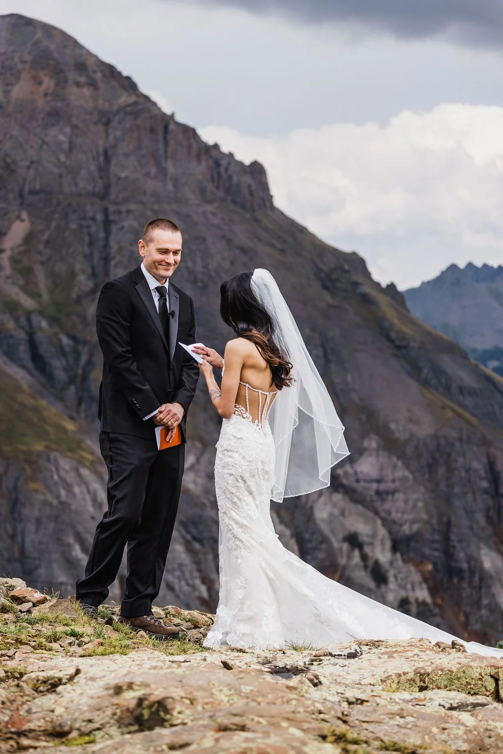 2-Day-Elopement-in-Ouray-Colorado_Vow-of-the-Wild-099.jpg