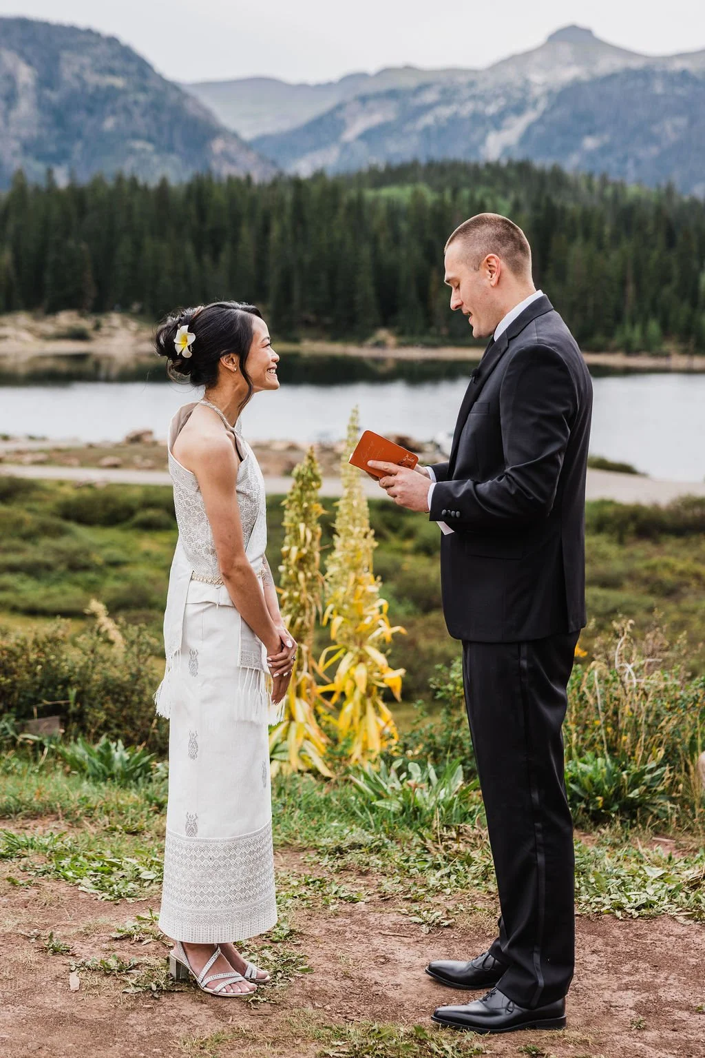 2-Day-Elopement-in-Ouray-Colorado_Vow-of-the-Wild-037.jpg