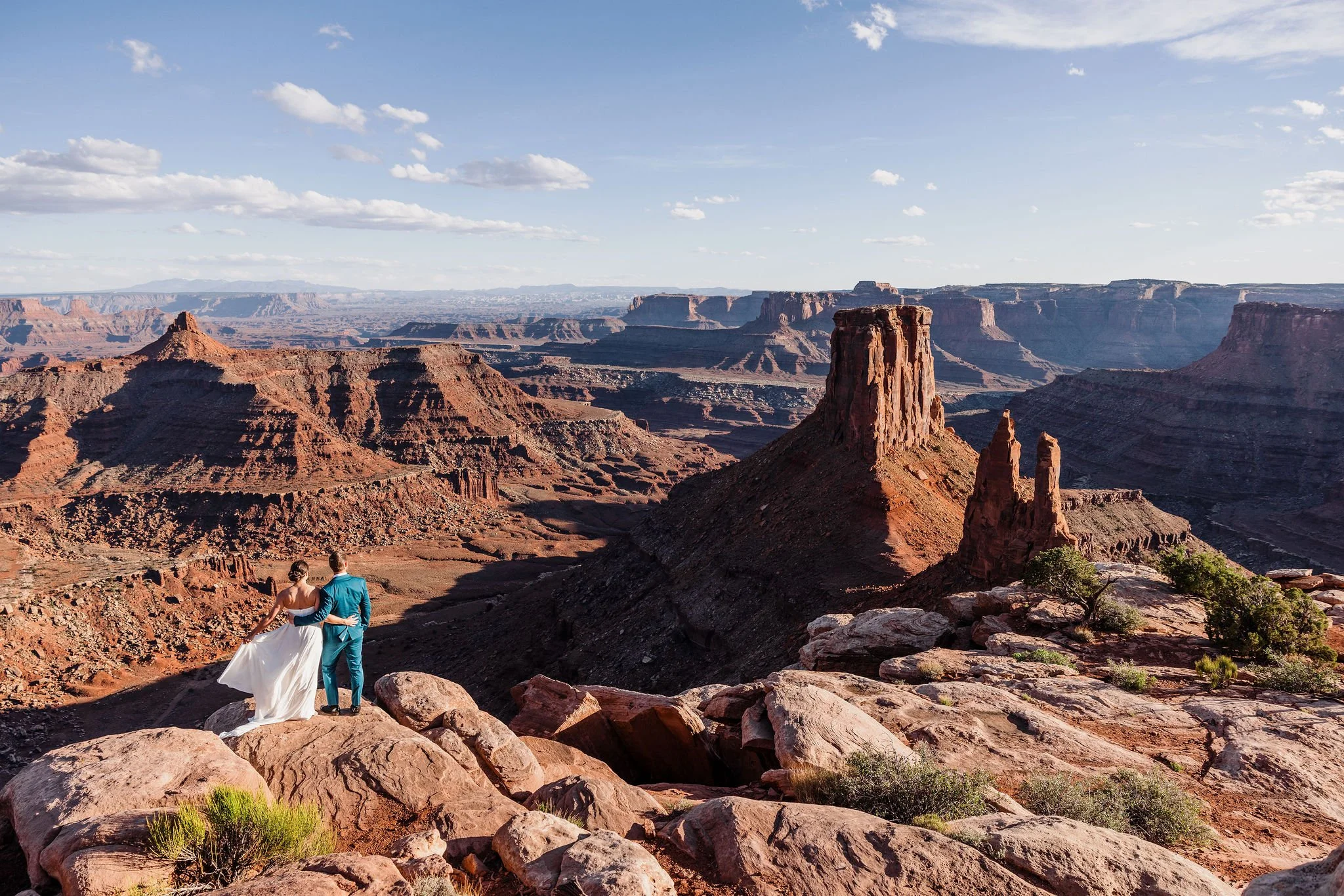 Canyon overlook elopement in Moab