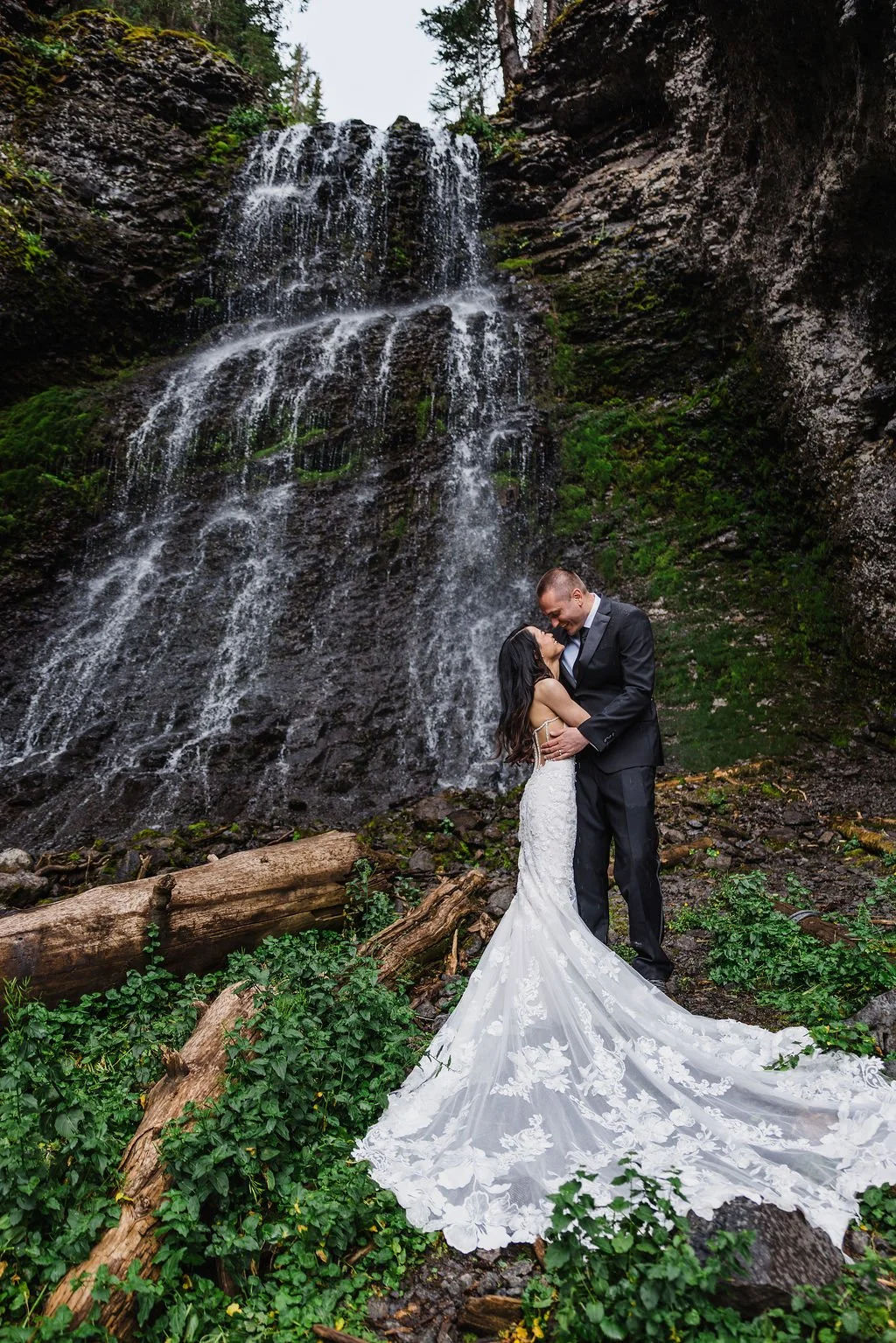 2-Day-Elopement-in-Ouray-Colorado_Vow-of-the-Wild-142.jpg