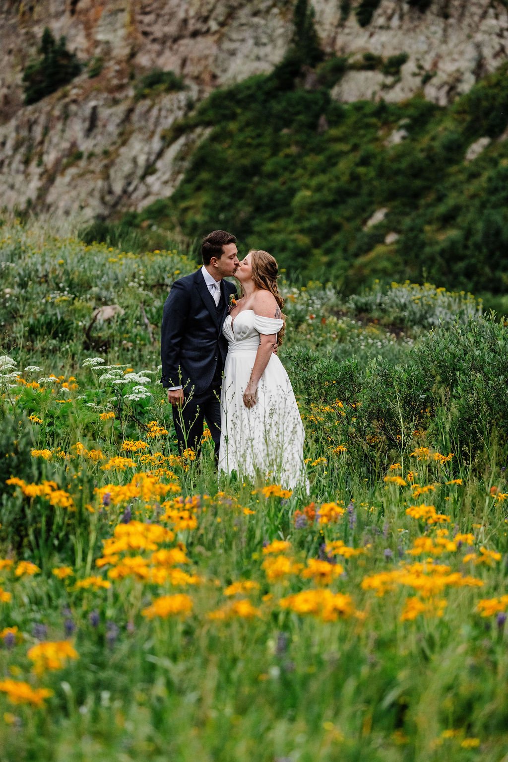 Crested-Butte-Colorado-Wildflower-Elopement_0050.jpg