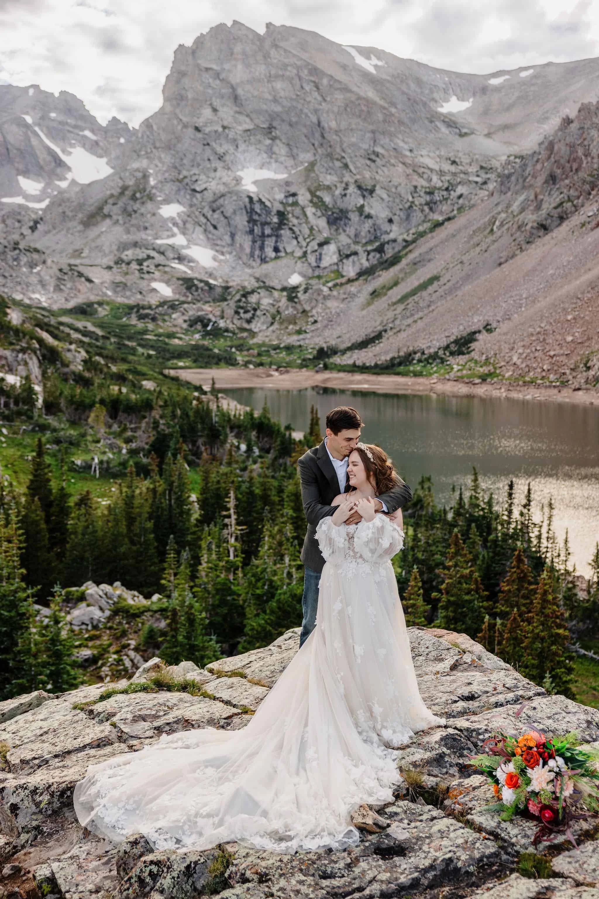 Colorado hiking elopement at an alpine lake