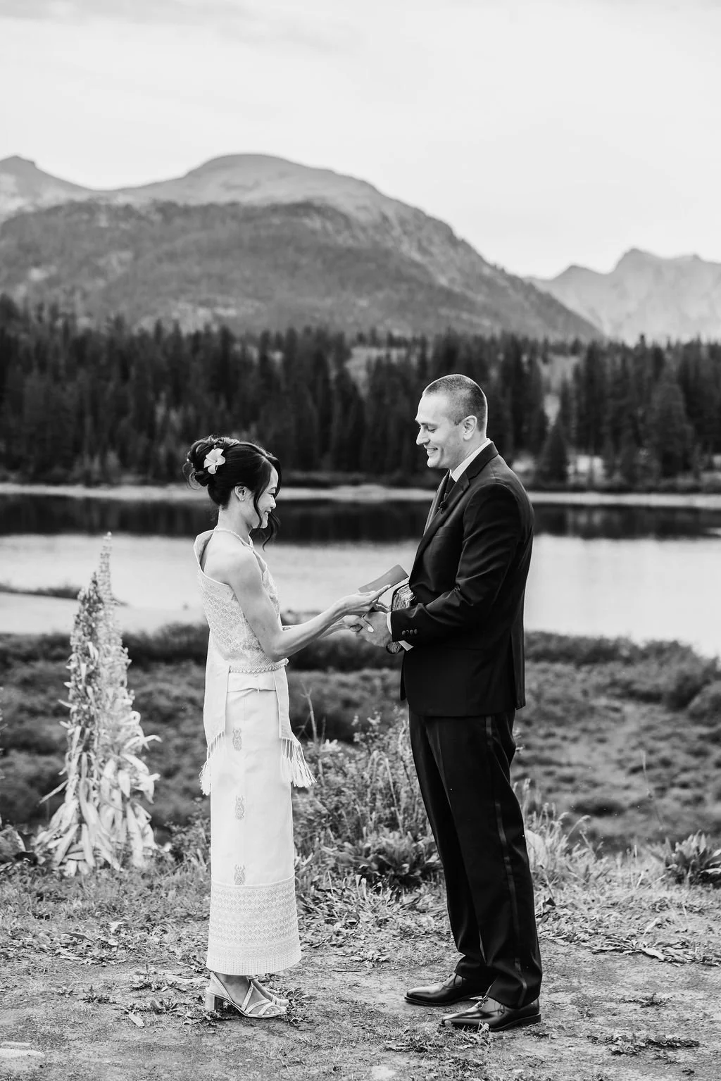 2-Day-Elopement-in-Ouray-Colorado_Vow-of-the-Wild-050.jpg