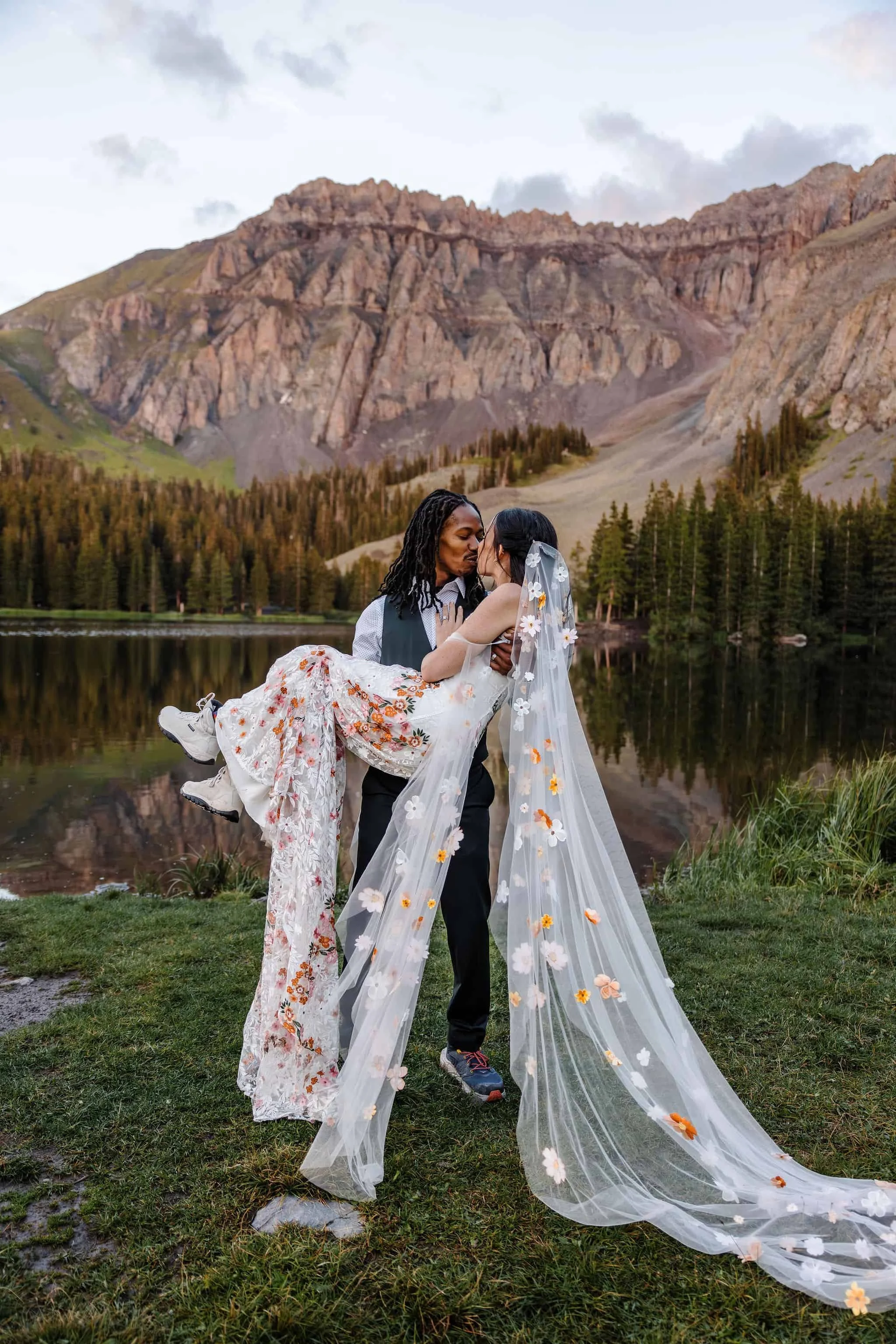 Sunset elopement in Colorado