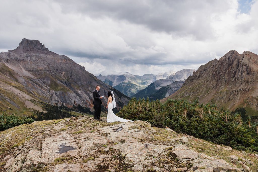 2-Day-Elopement-in-Ouray-Colorado_Vow-of-the-Wild-114.jpg