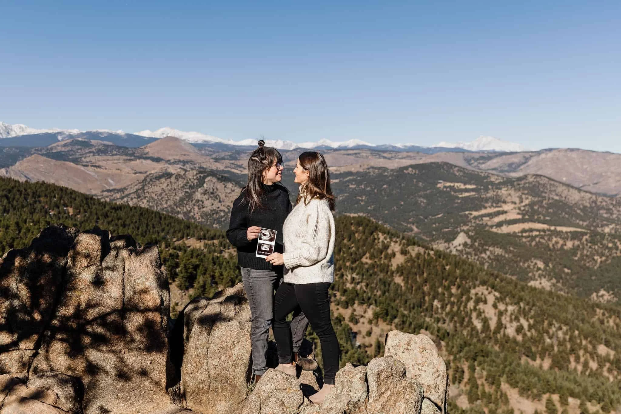 A couple hold an ultrasound