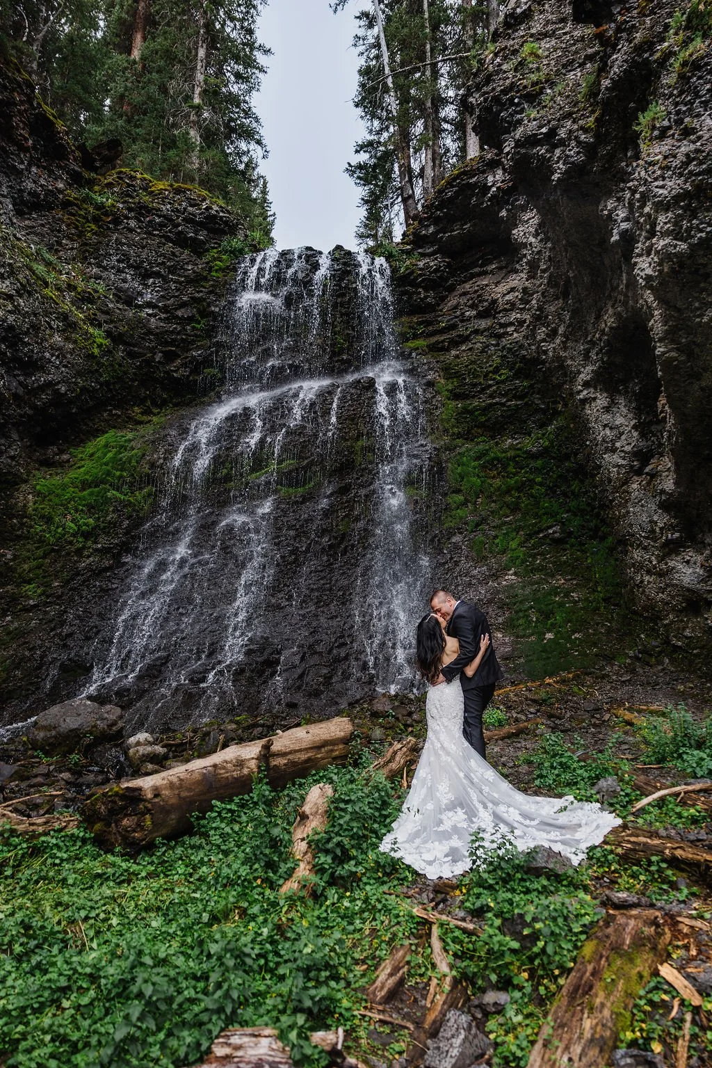 2-Day-Elopement-in-Ouray-Colorado_Vow-of-the-Wild-139.jpg