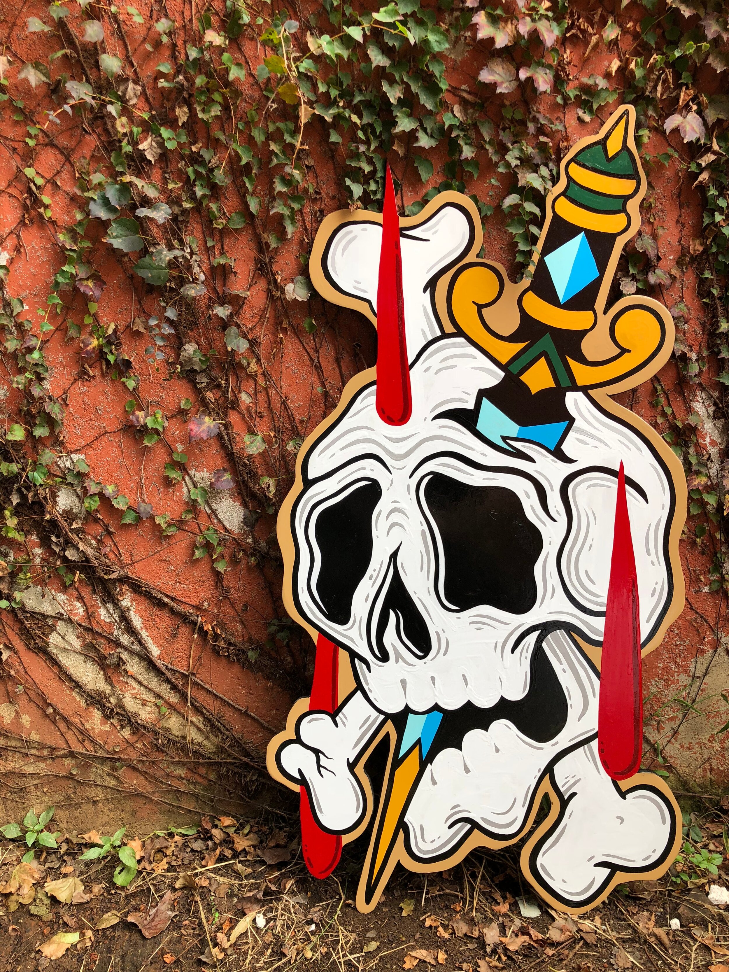 Skull and Dagger cutout