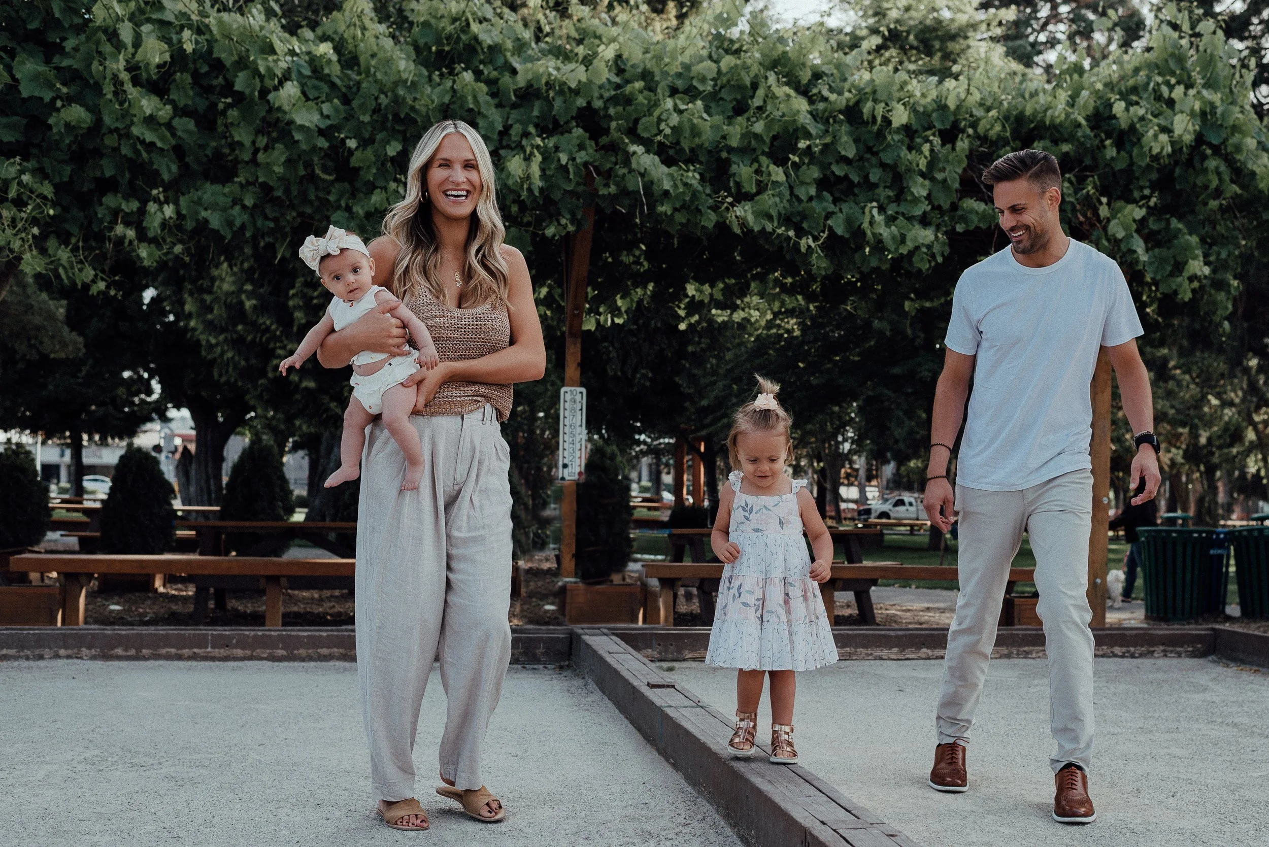 Fam_of_Four-11.jpg