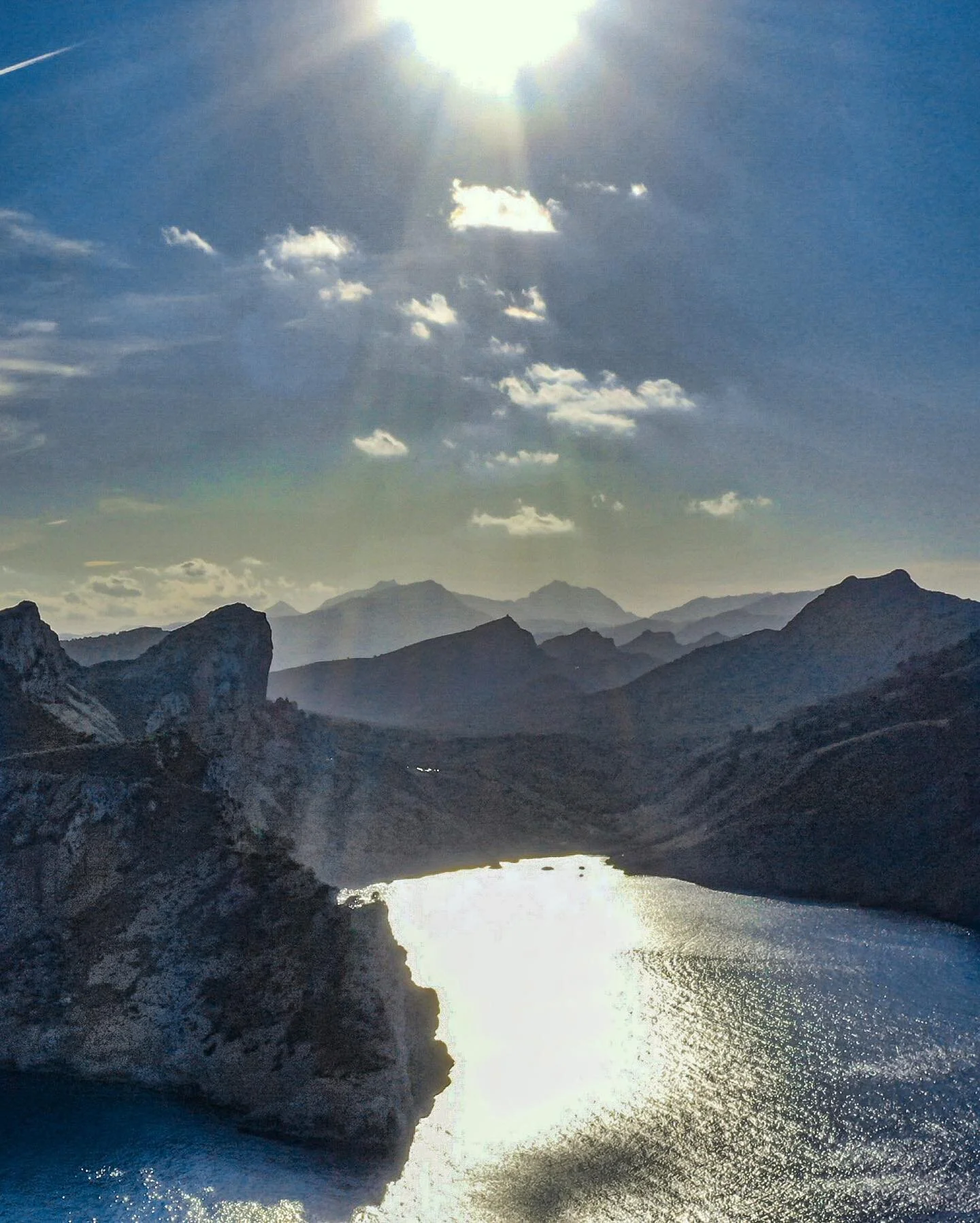 Mountain Layers looking toward Cala Figuera, Mallorca 🇪🇸 ⛰ ☀️ 
-

#Layers #Mallorca #Majorca #Pollensa #Spain #BalearicIslands #Mountainview #Balearic #SpanishIsland #Espa&ntilde;ol #Espa&ntilde;a #CalaFiguera #landscapes #Photographer #Coolshot #M